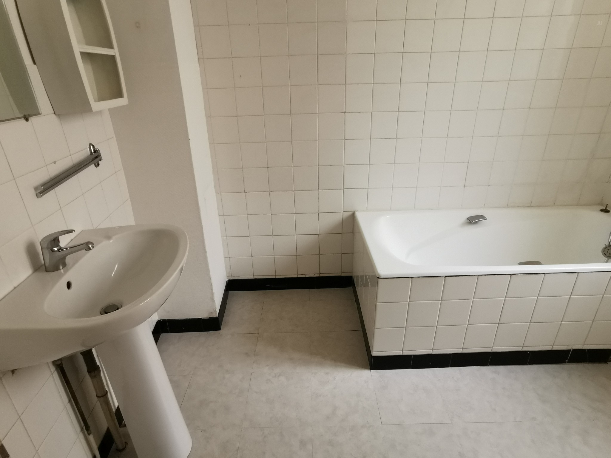 APPARTEMENT AU COEUR DE BOURGUEIL — photo 11