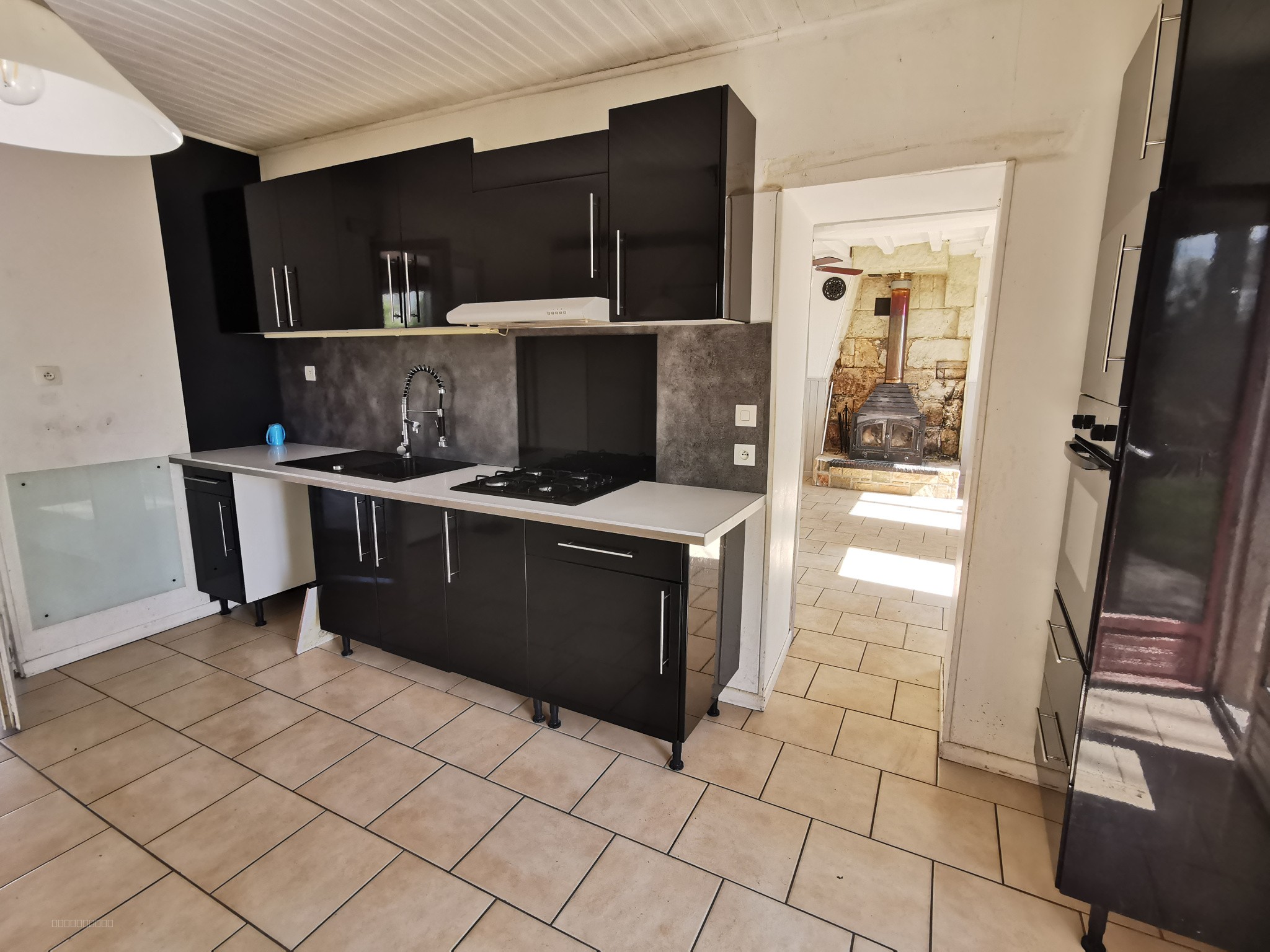 Agréable maison située dans un environnement calme, sans vis-à-vis, comprenant une belle véranda, une cuisine — photo 8