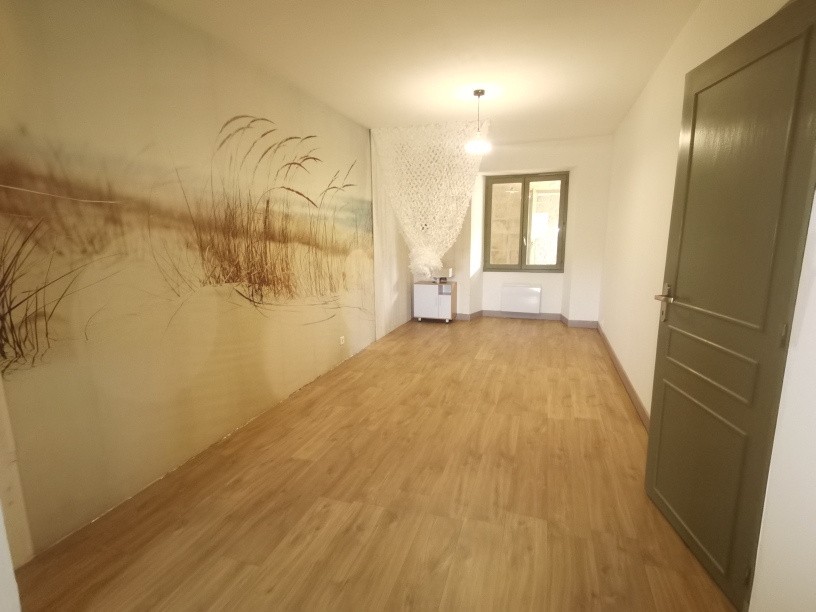 Charmante Maison Familiale avec Piscine et Maison d'Amis sur un Vaste Terrain — photo 17