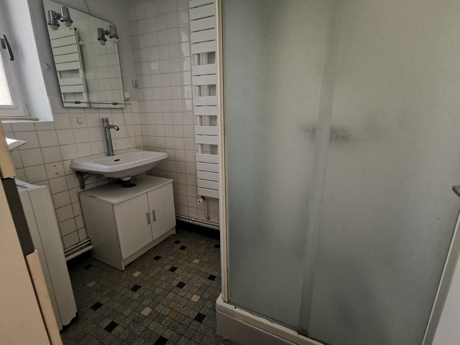 MAISON ANCIENNE AVEC DEPENDANCE — photo 10
