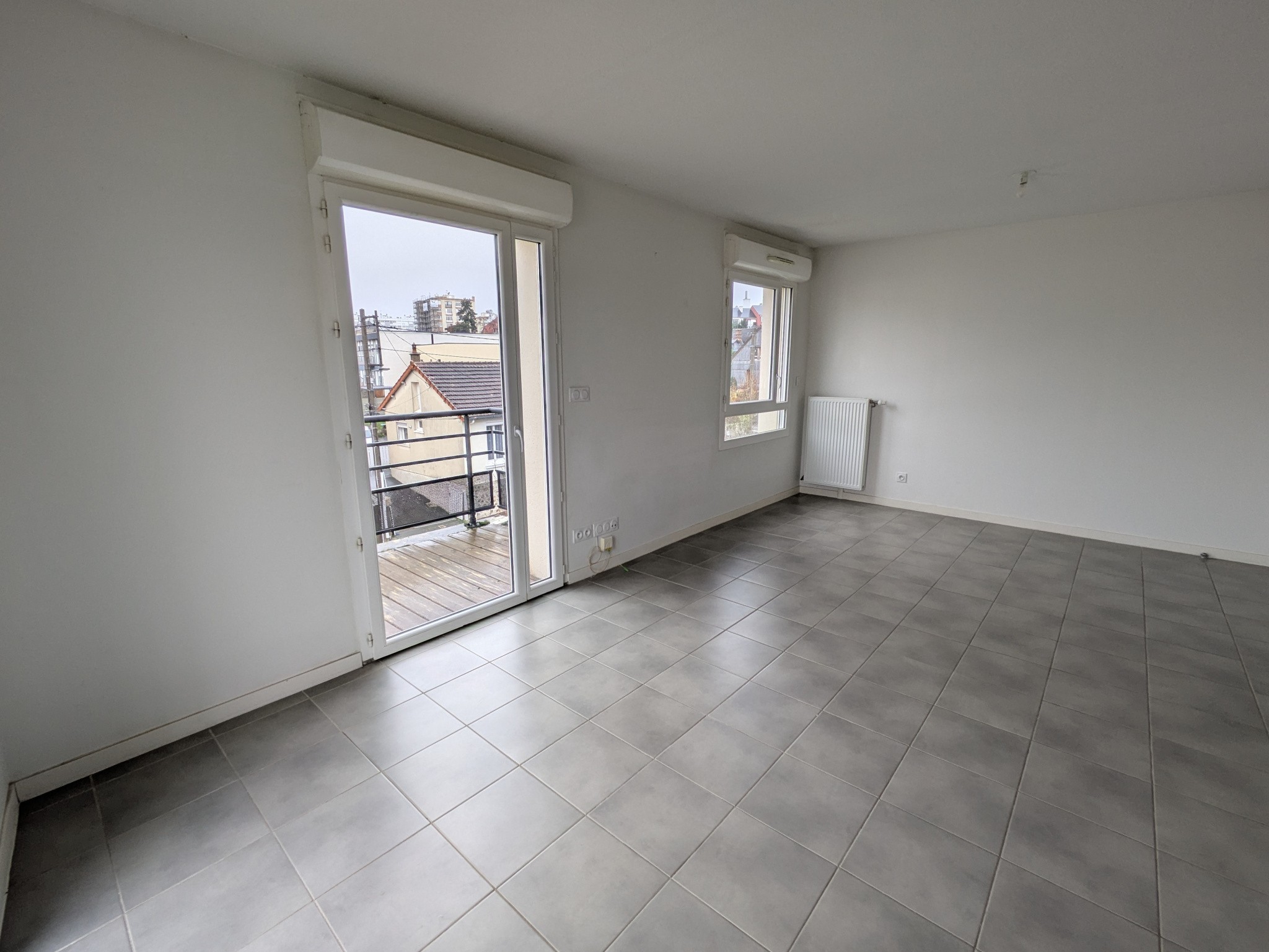 A VENDRE LE MANS - APPARTEMENT TYPE 3  PMR  AVEC BALCON ET PARKING — photo 3
