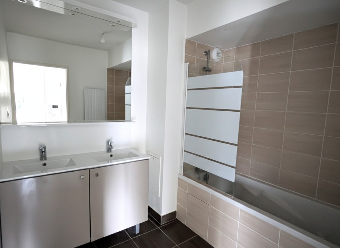 A VENDRE LE MANS - APPARTEMENT TYPE 3  PMR  AVEC BALCON ET PARKING — photo 5