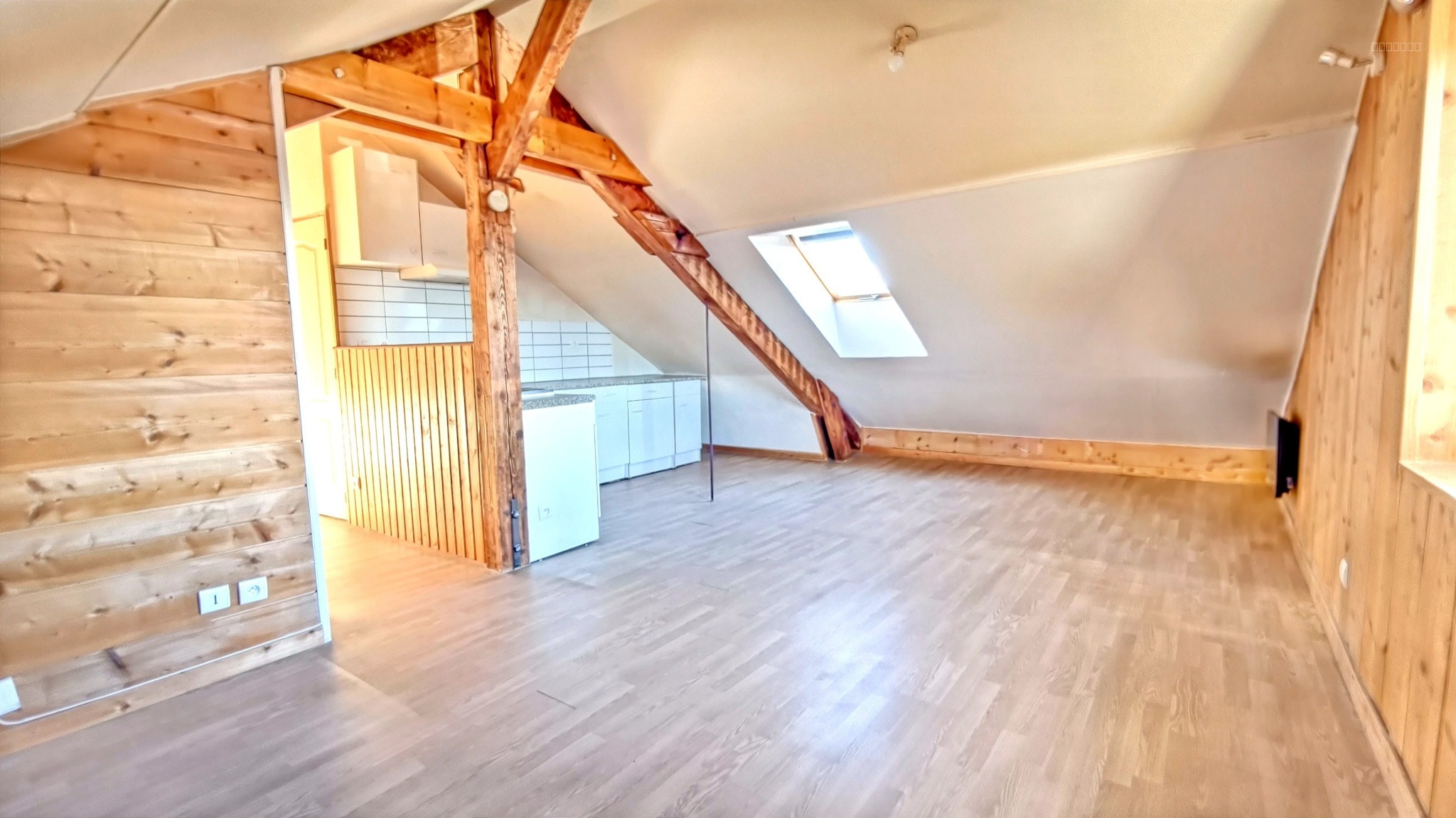 A vendre, quartier Chaprais à Besançon, appartement cosy au dernier étage avec 2 chambres — photo 3