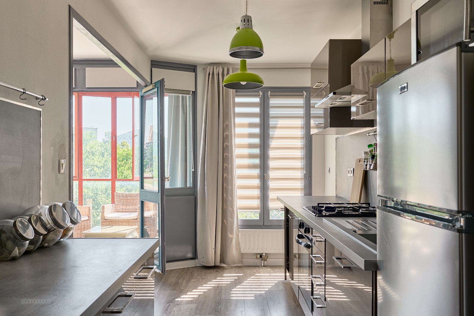 À Vendre à BESANCON : appartement T4, spacieux et lumineux avec garage - Rue André Malraux — photo 4