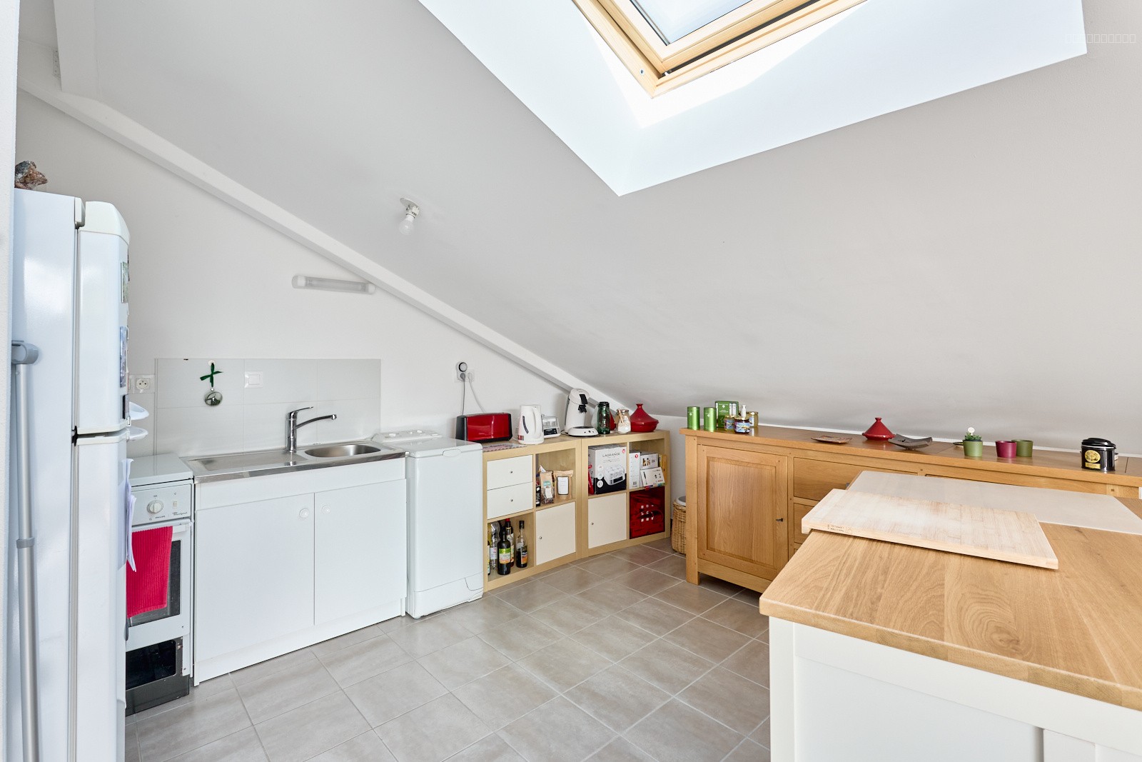 A VENDRE, à Besançon Les Ilots de Monboucons, T2 moderne avec terrasse et garage — photo 3