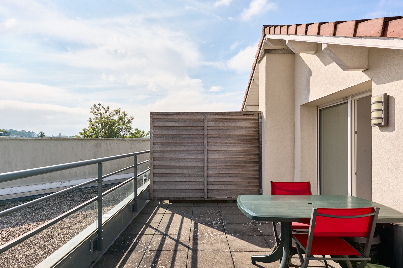 A VENDRE, à Besançon Les Ilots de Monboucons, T2 moderne avec terrasse et garage — photo 11
