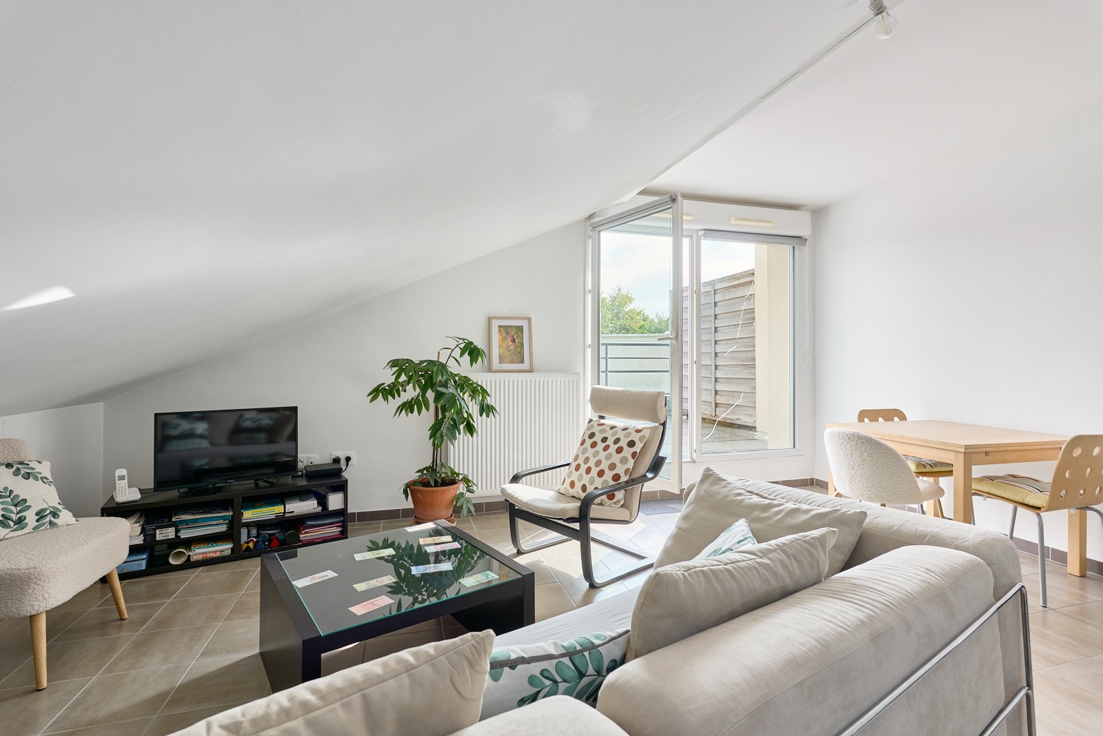 A VENDRE, à Besançon Les Ilots de Monboucons, T2 moderne avec terrasse et garage — photo 5