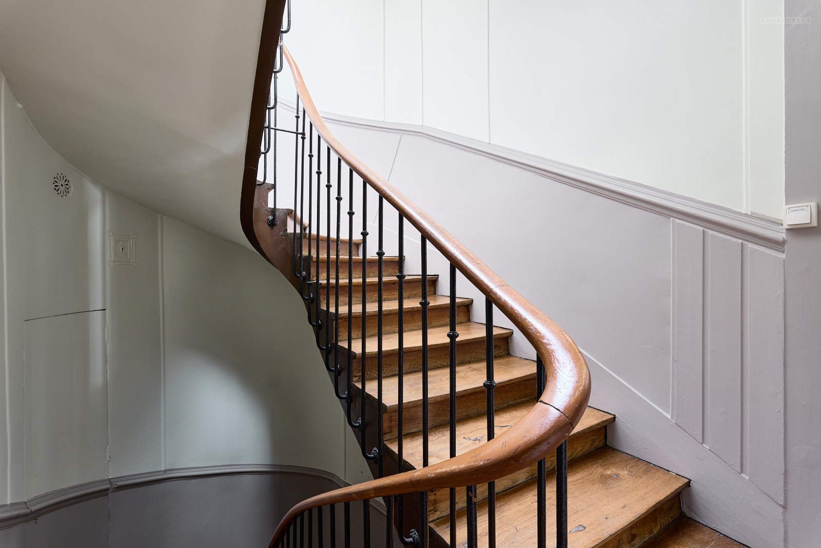 CENTRE VILLE DE BESANCON - RUE PROUDHON APPARTEMENT T3 — photo 9