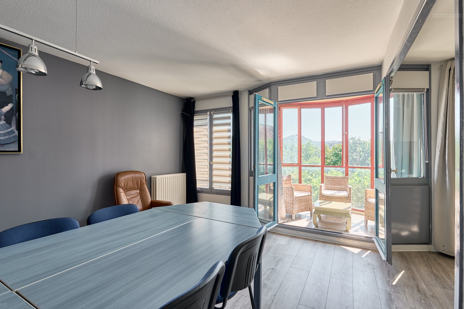 À Vendre à BESANCON : appartement T4, spacieux et lumineux avec garage - Rue André Malraux — photo 3