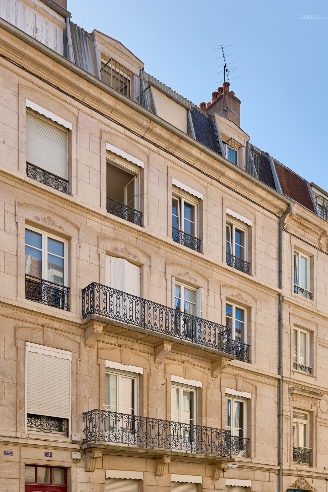 CENTRE VILLE DE BESANCON - RUE PROUDHON APPARTEMENT T3 — photo 13