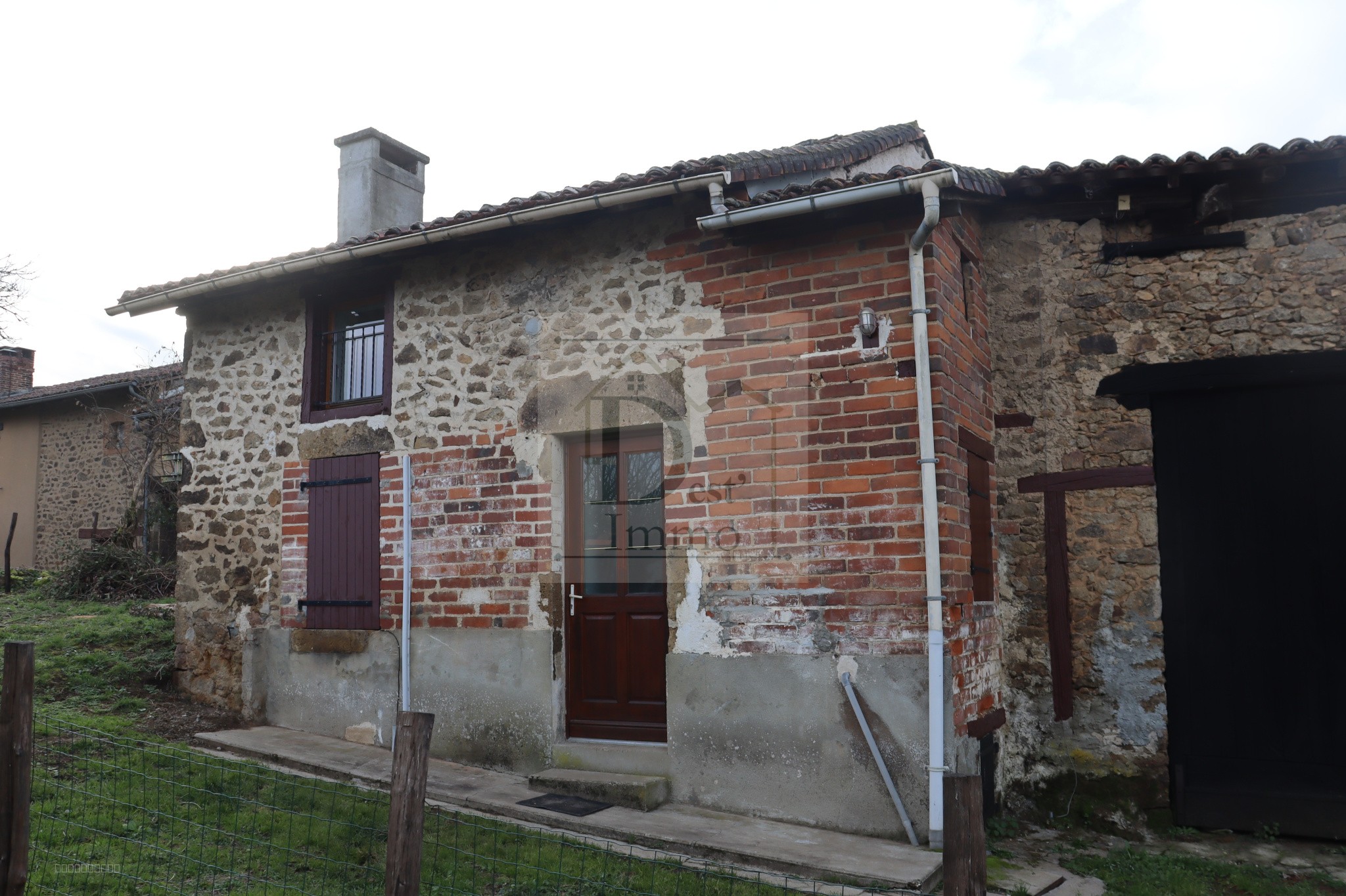 Maison en pierre pleine de charme - 46m2 - Rochechouart — photo 8