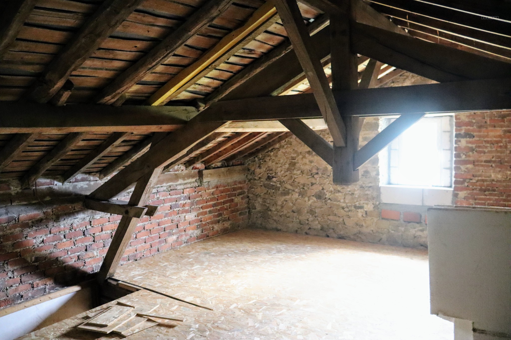 Propriété à rénover à Saint-Yrieix-sous-aixe — photo 3
