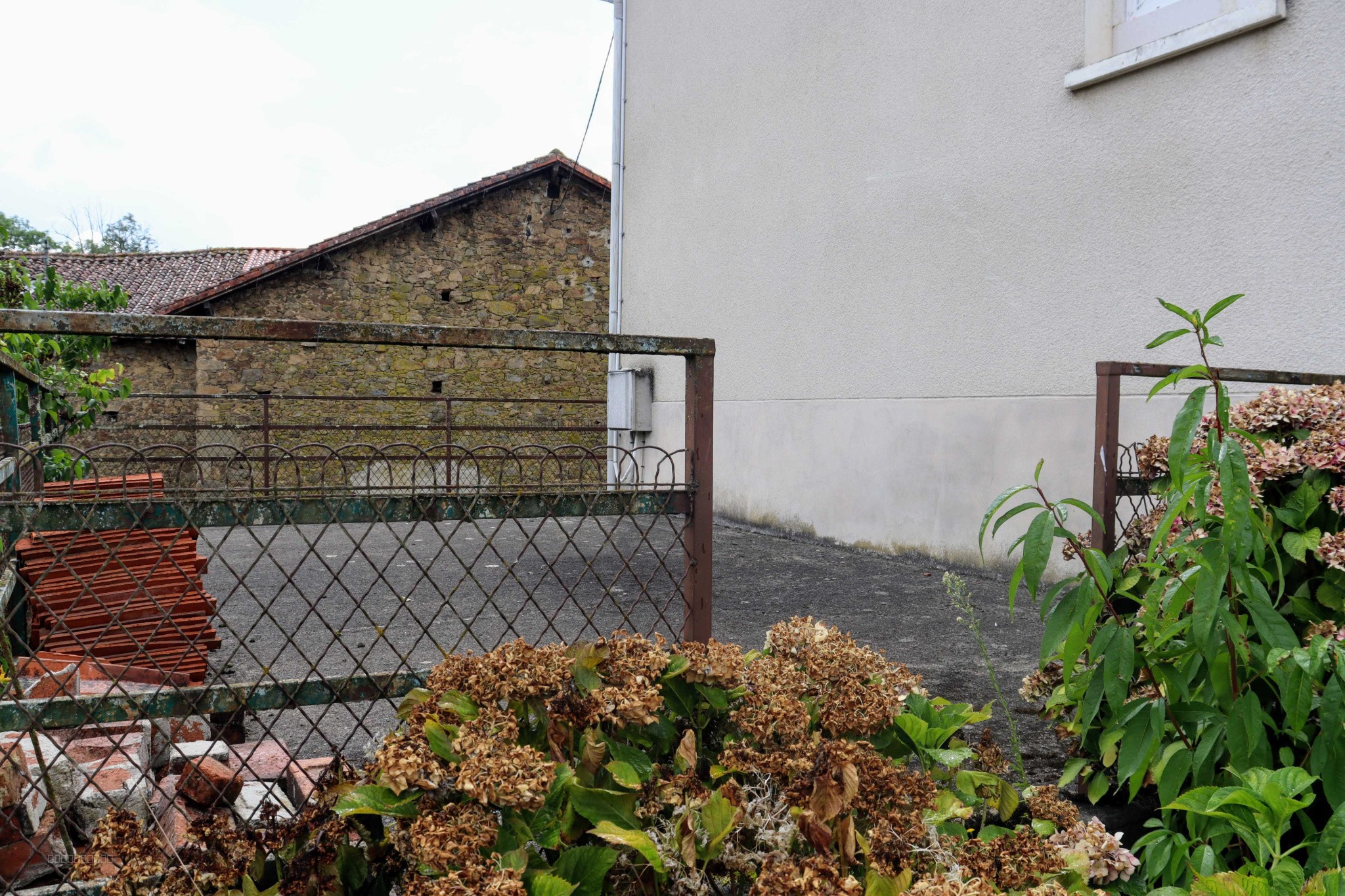 Propriété à rénover à Saint-Yrieix-sous-aixe — photo 12