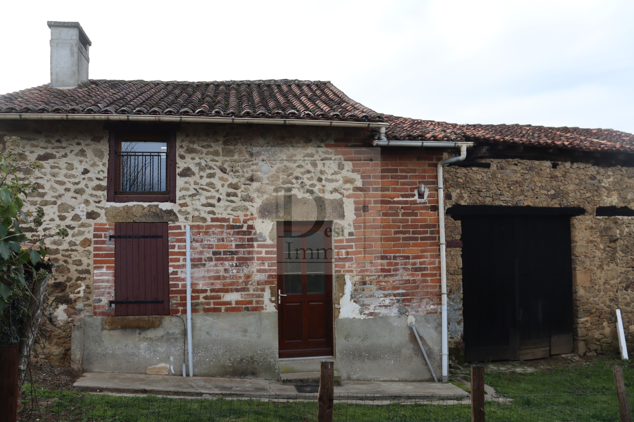 Maison en pierre pleine de charme - 46m2 - Rochechouart — photo 9