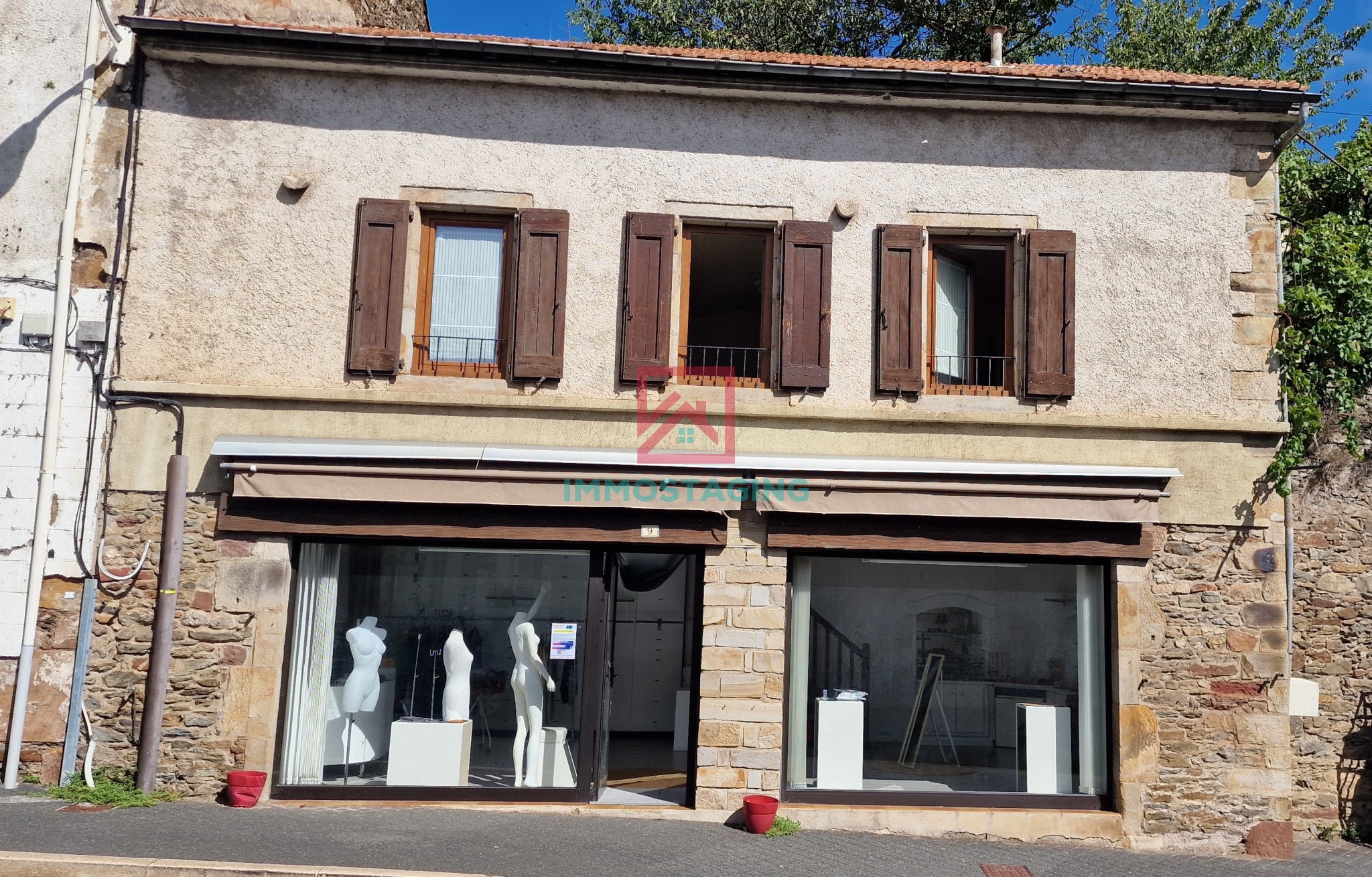 Maison avec local commercial