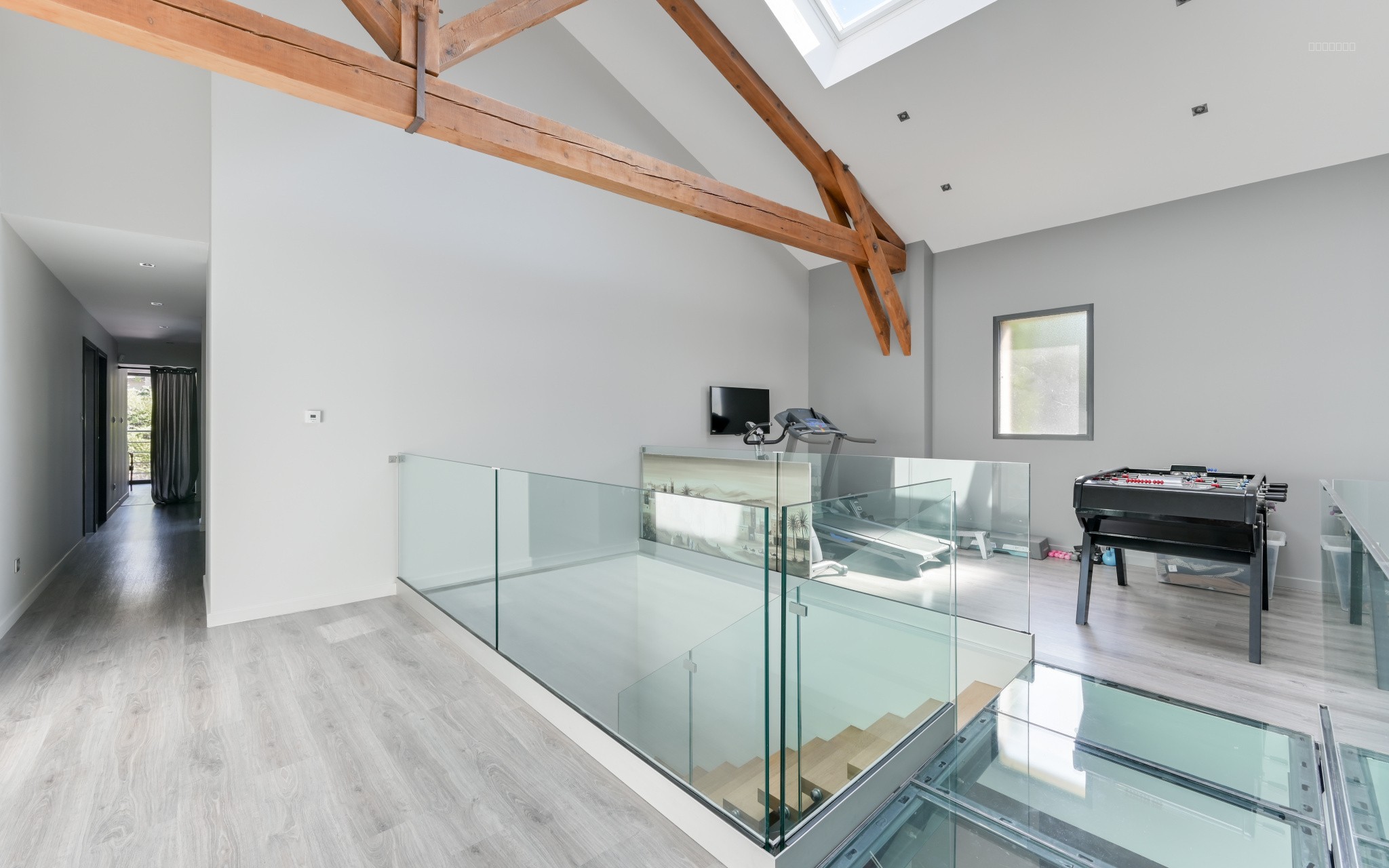Villa d'exception à 10min de St-Cyr-au-Mont-d'Or- Corps de ferme rénové en une villa moderne avec piscine et vue panoramique — photo 15