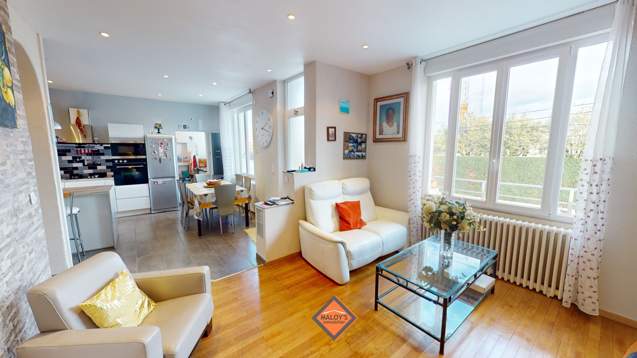 Maison familiale rénovée   5 chambres, jardin clos, garage   Le Coteau à 4 min de Roanne — photo 2