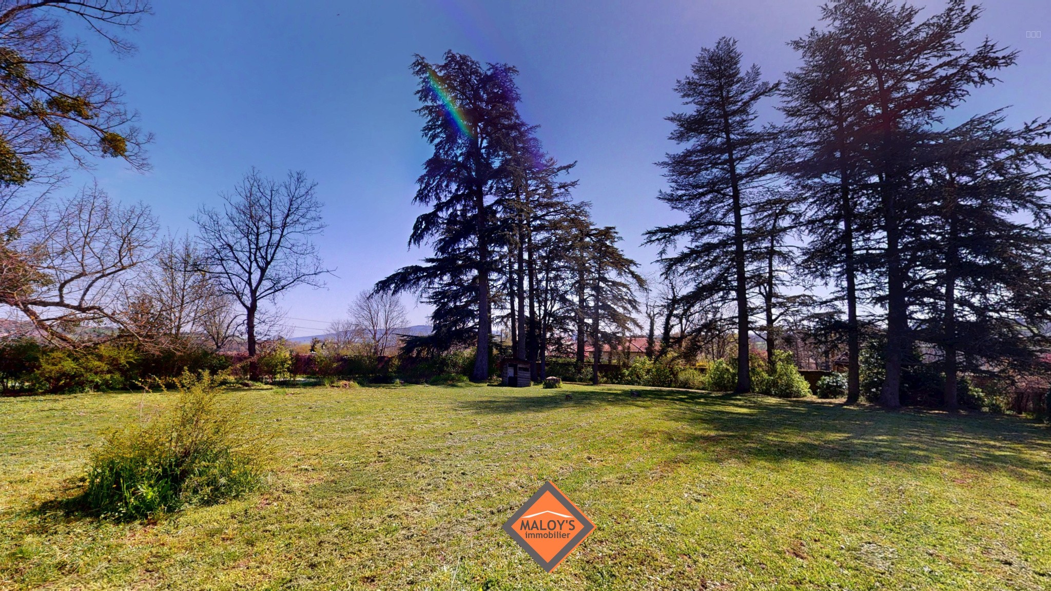 Maison de maître avec dépendances   Potentiel de 700 m2 habitables sur un terrain de plus de 5 300 m2 ! — photo 9