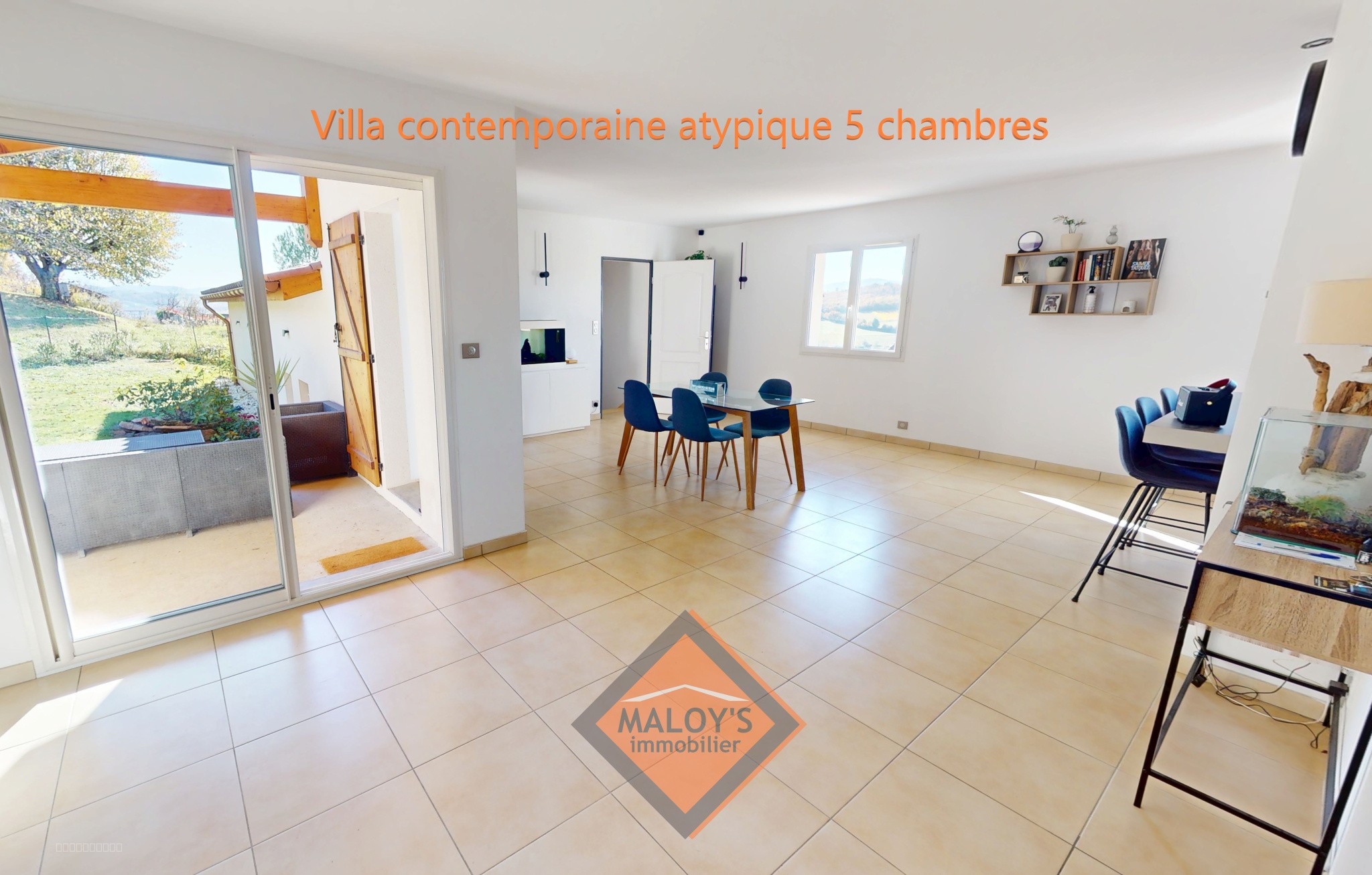 Villa contemporaine lumineuse 5 chambres Le Bois d’Oingt - Calme et volumes atypiques - Sous-sol 85m2 — photo 2
