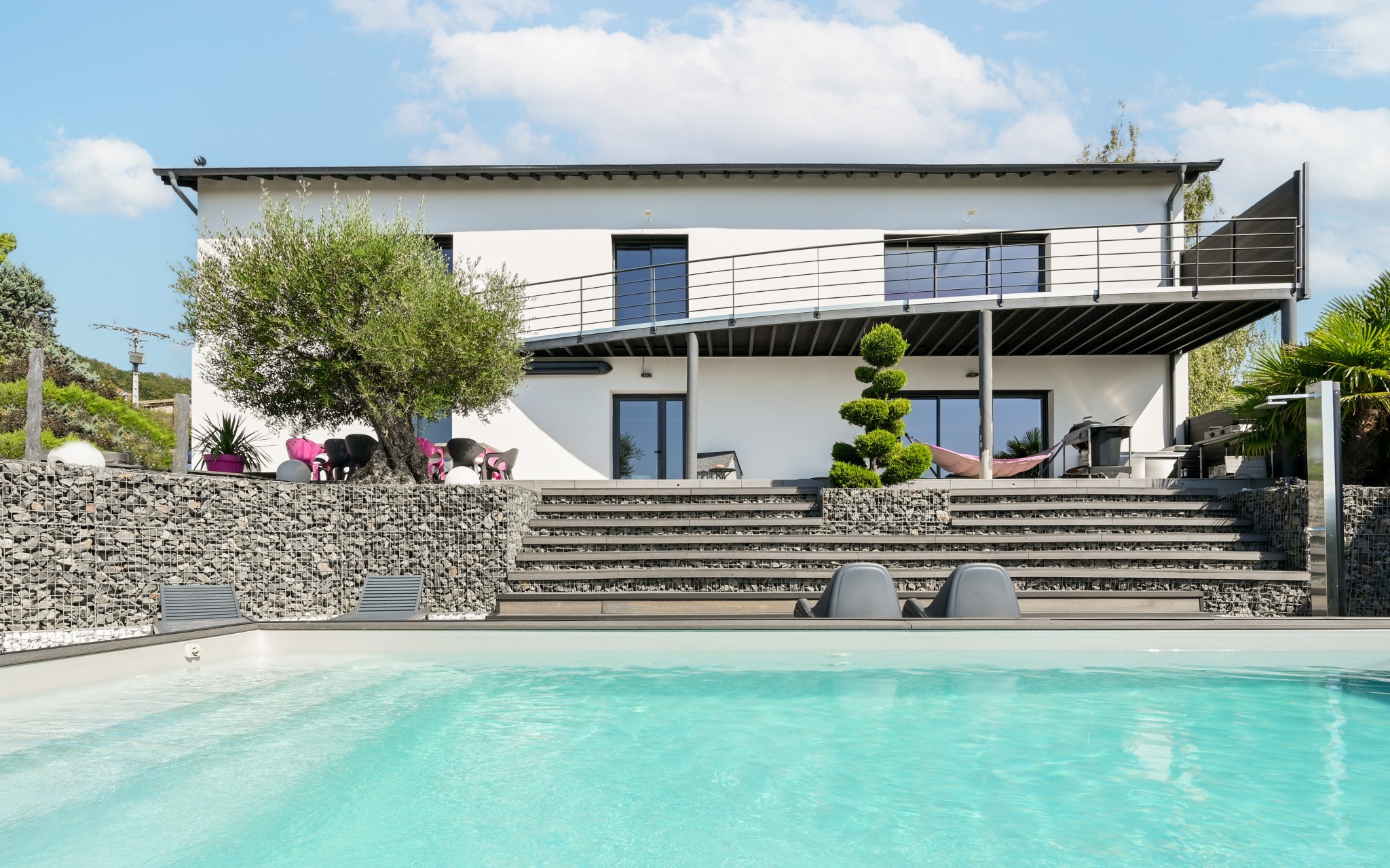 Villa d'exception à 10min de St-Cyr-au-Mont-d'Or- Corps de ferme rénové en une villa moderne avec piscine et vue panoramique — photo 3