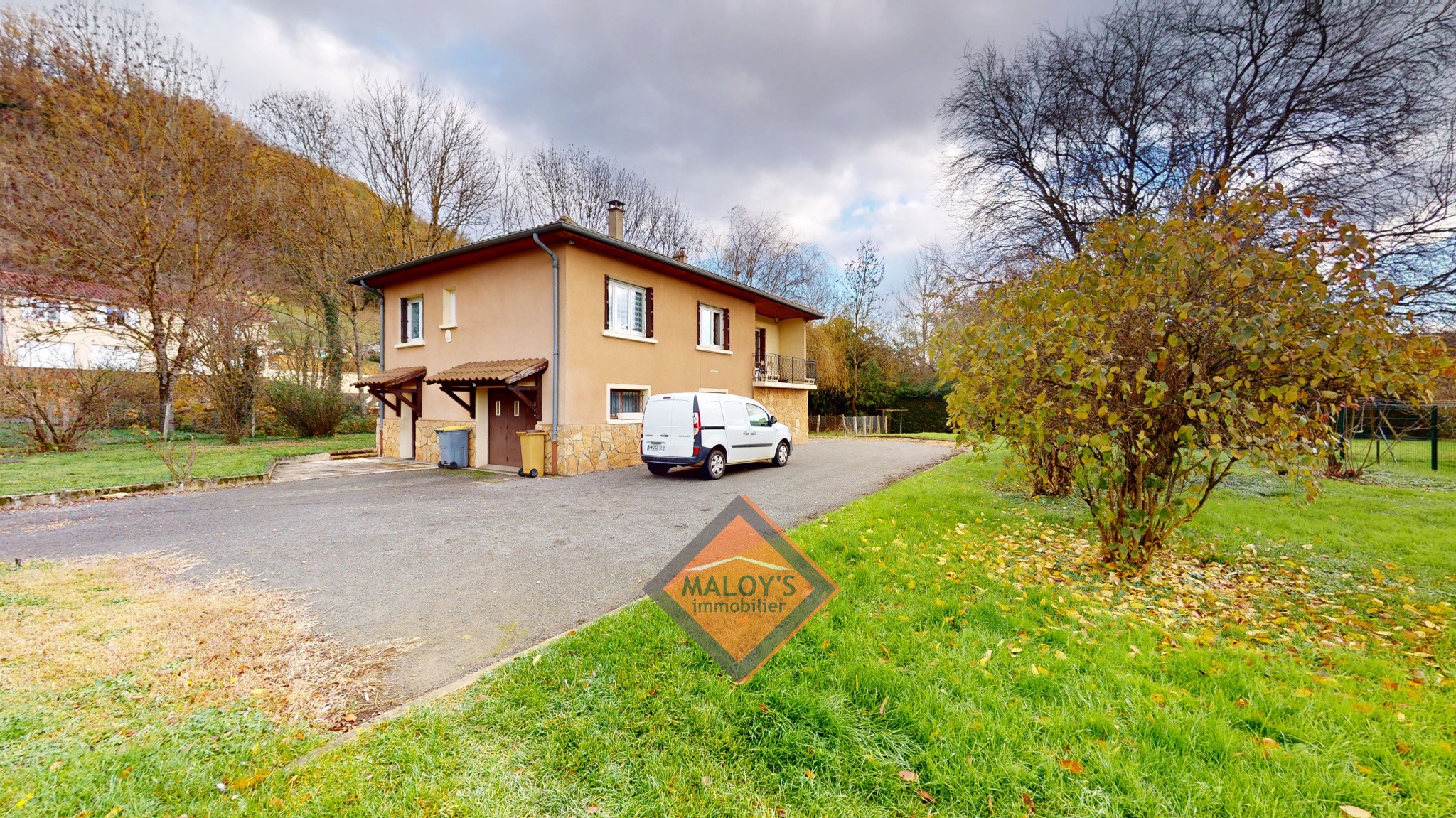 Villa 3 chambres - terrain plat 1520 m2 à Chatillon d’Azergues - calme, accès commerces à pied, à rafraîchir — photo 2