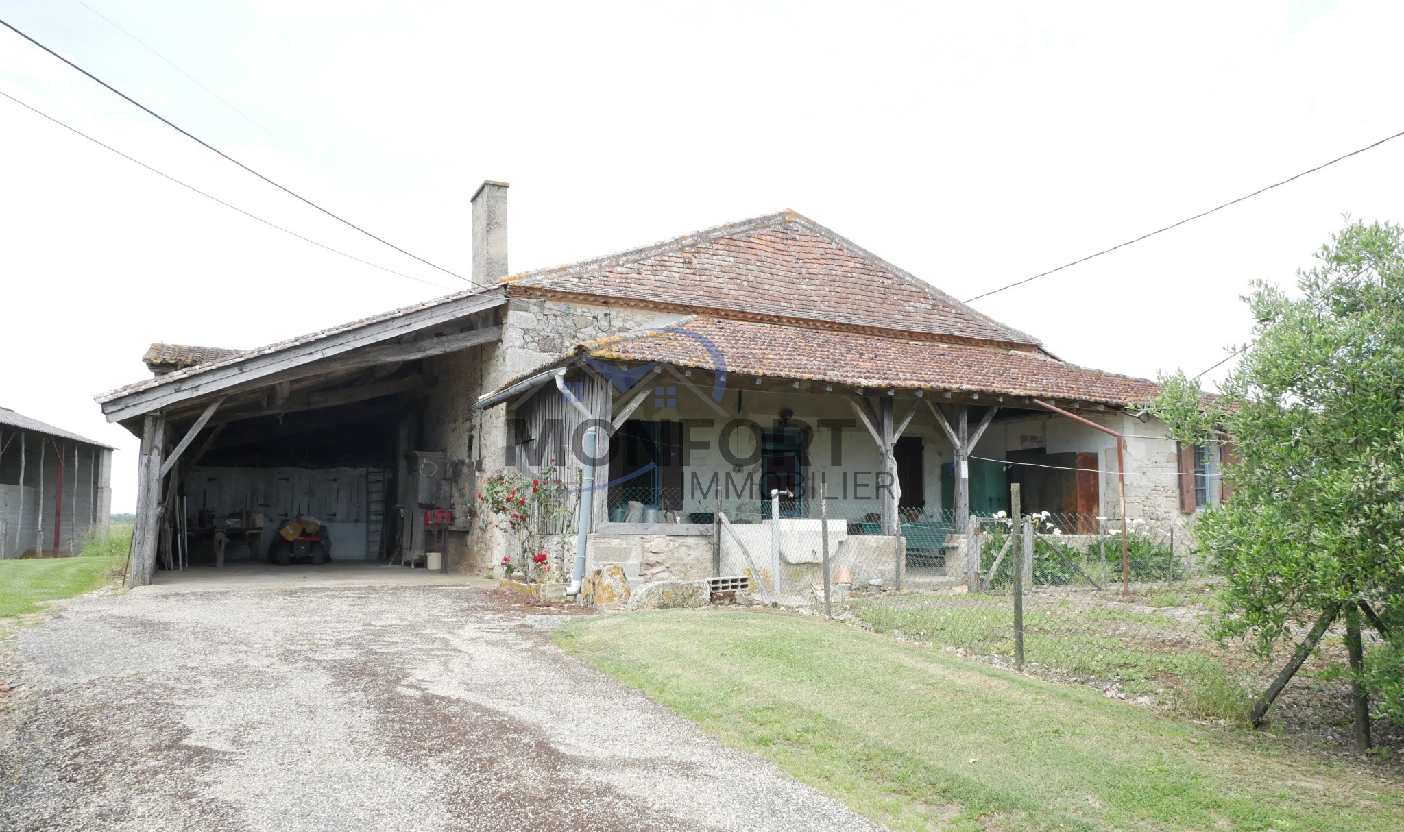 Propriété composée de plusieurs maisons — photo 11