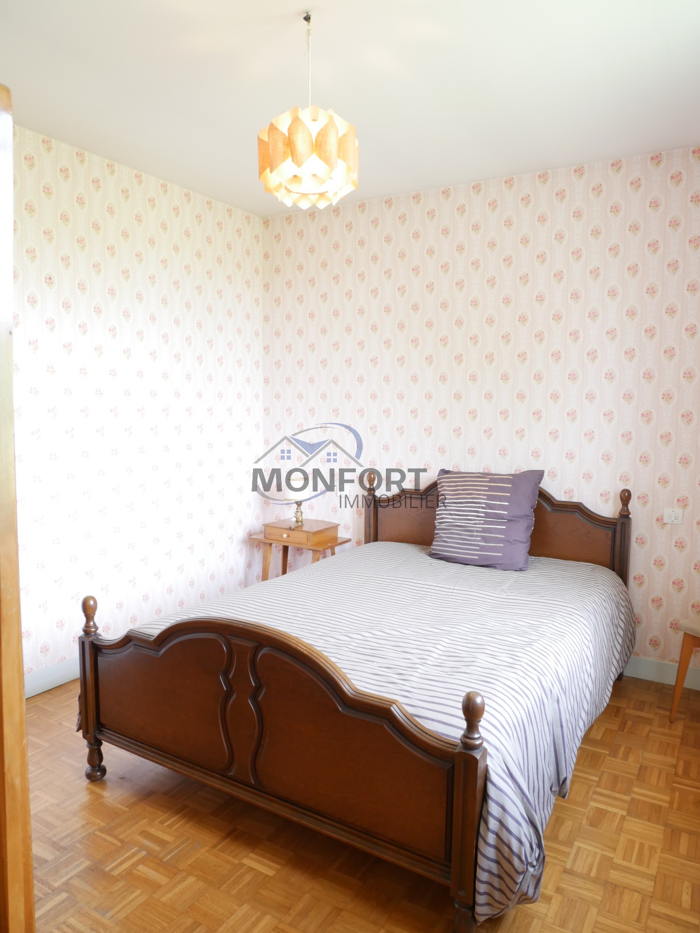 Propriété composée de plusieurs maisons — photo 9