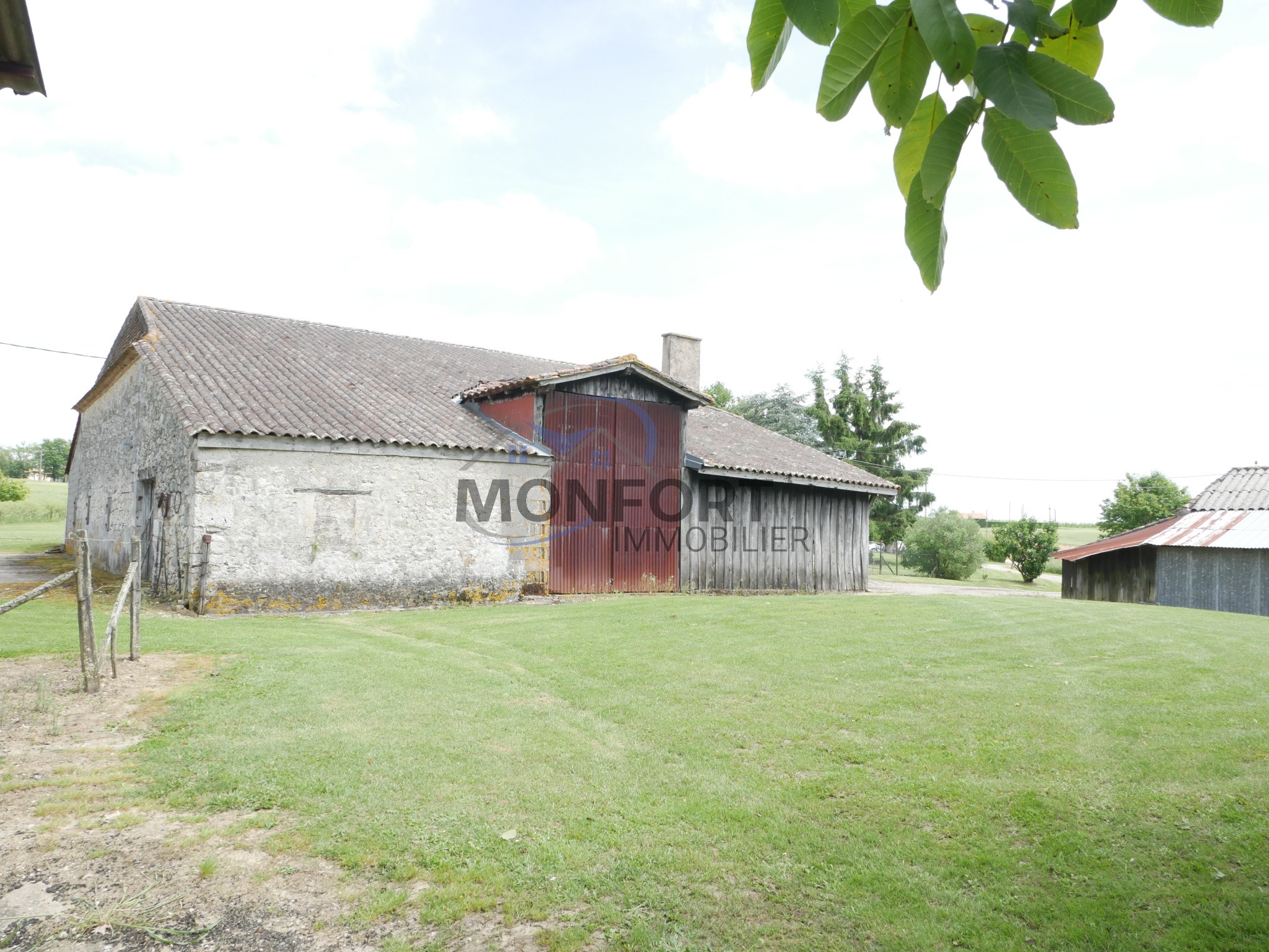 Propriété composée de plusieurs maisons — photo 15