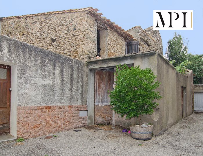 Grande maison de village à rénover - Cour - Cave - 5pc - 2 chambres, 2 salons, 3pcs dans les combles - 125 m2 — photo 12