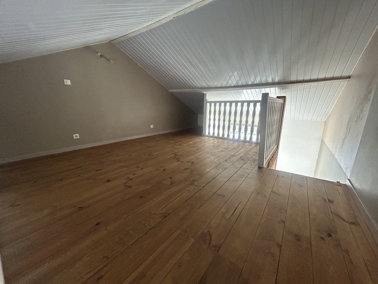 Immeuble à Montaignac-sur-doustre en CORREZE — photo 7