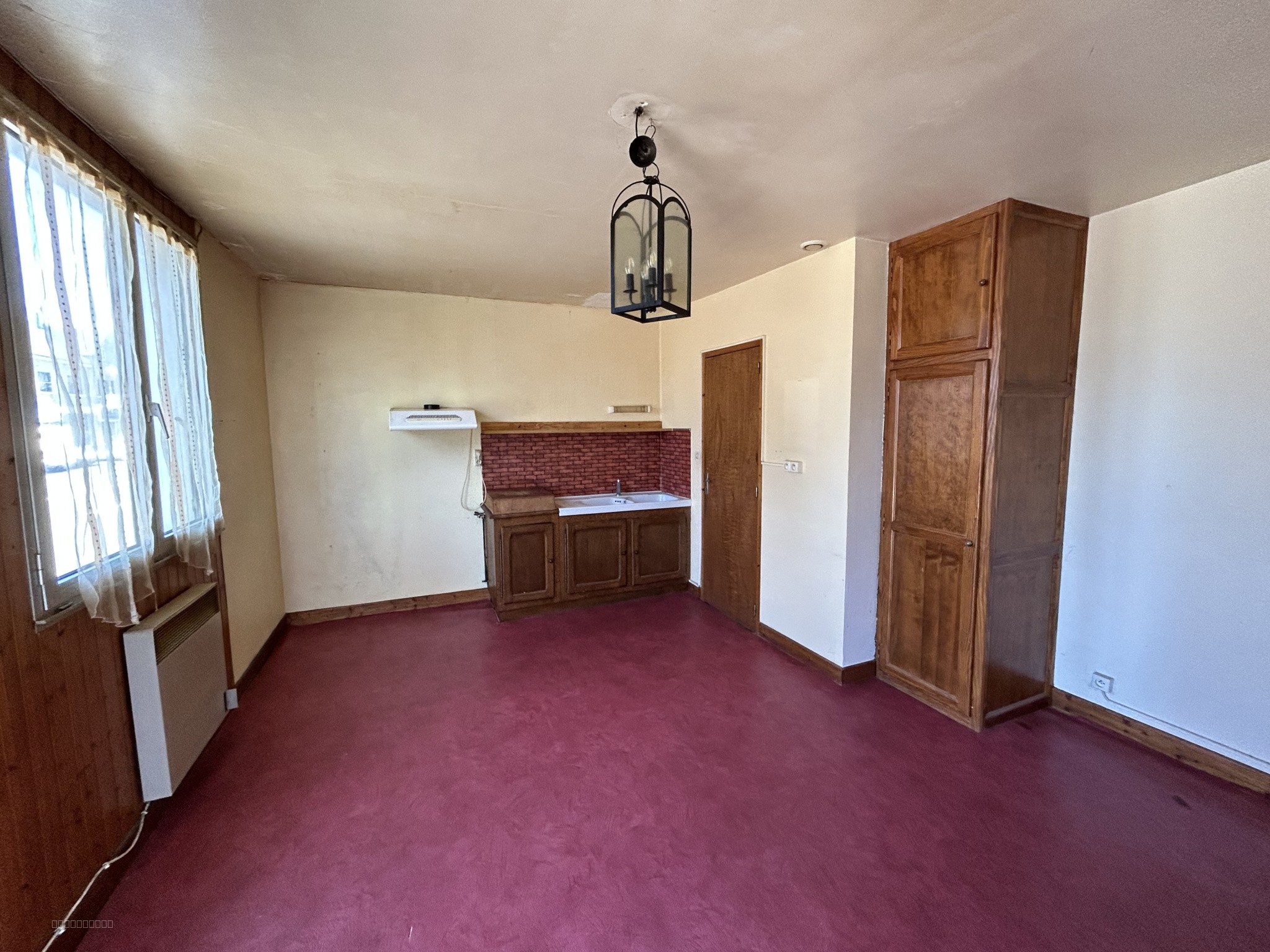 Immeuble à Montaignac-sur-Doustre en Corrèze — photo 8