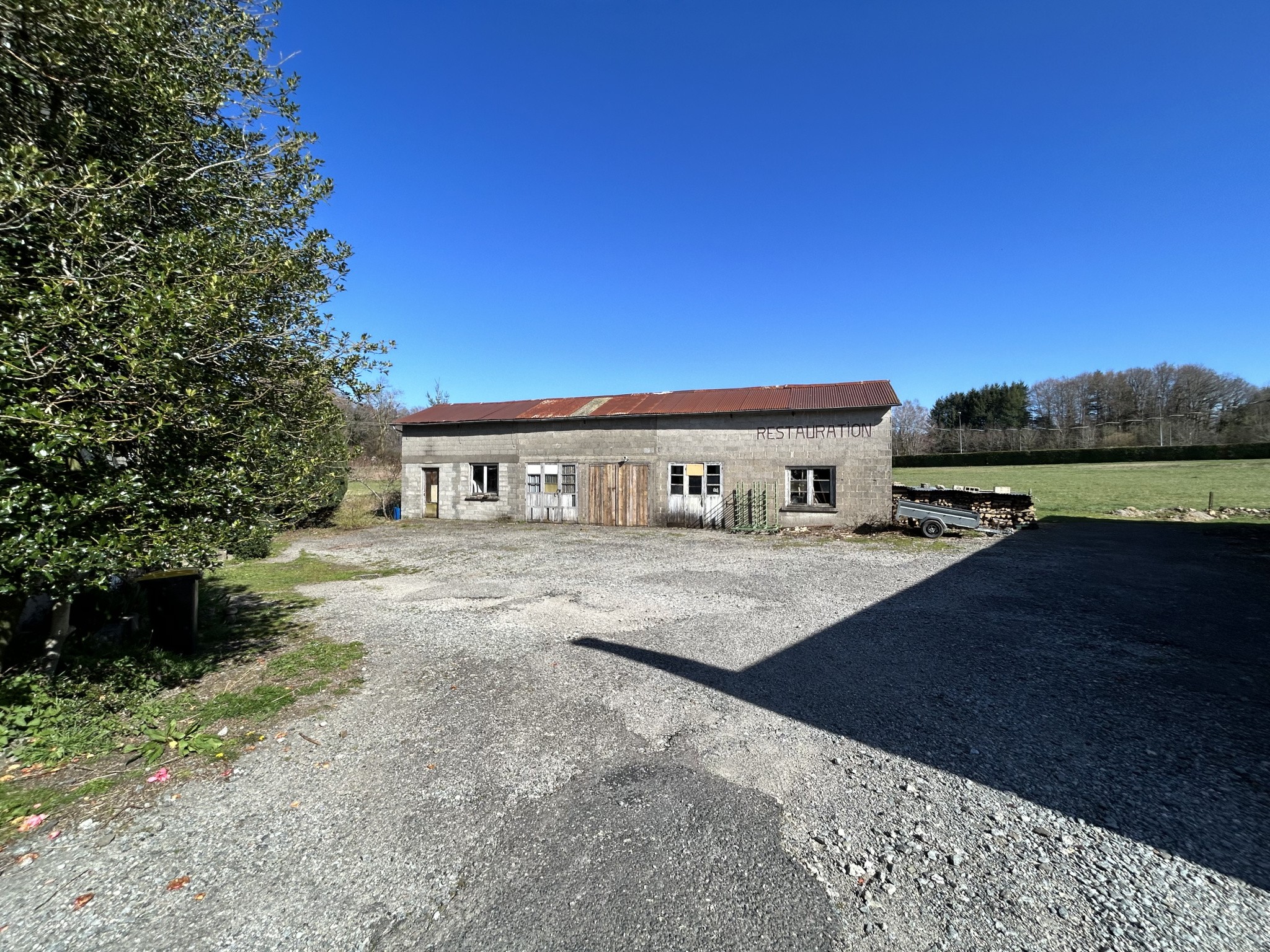 Immeuble à Montaignac-sur-Doustre en Corrèze — photo 12