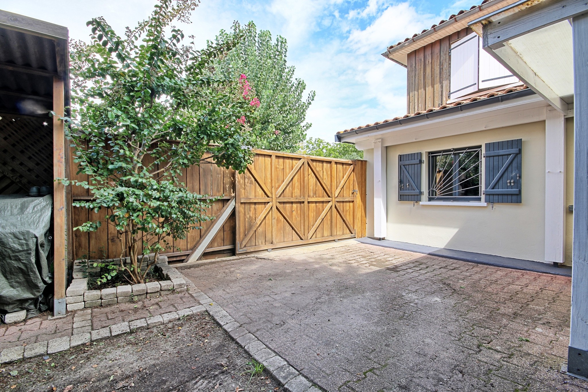 Bacalan, maison F4 de 80m2 avec jardin et dépendance — photo 14