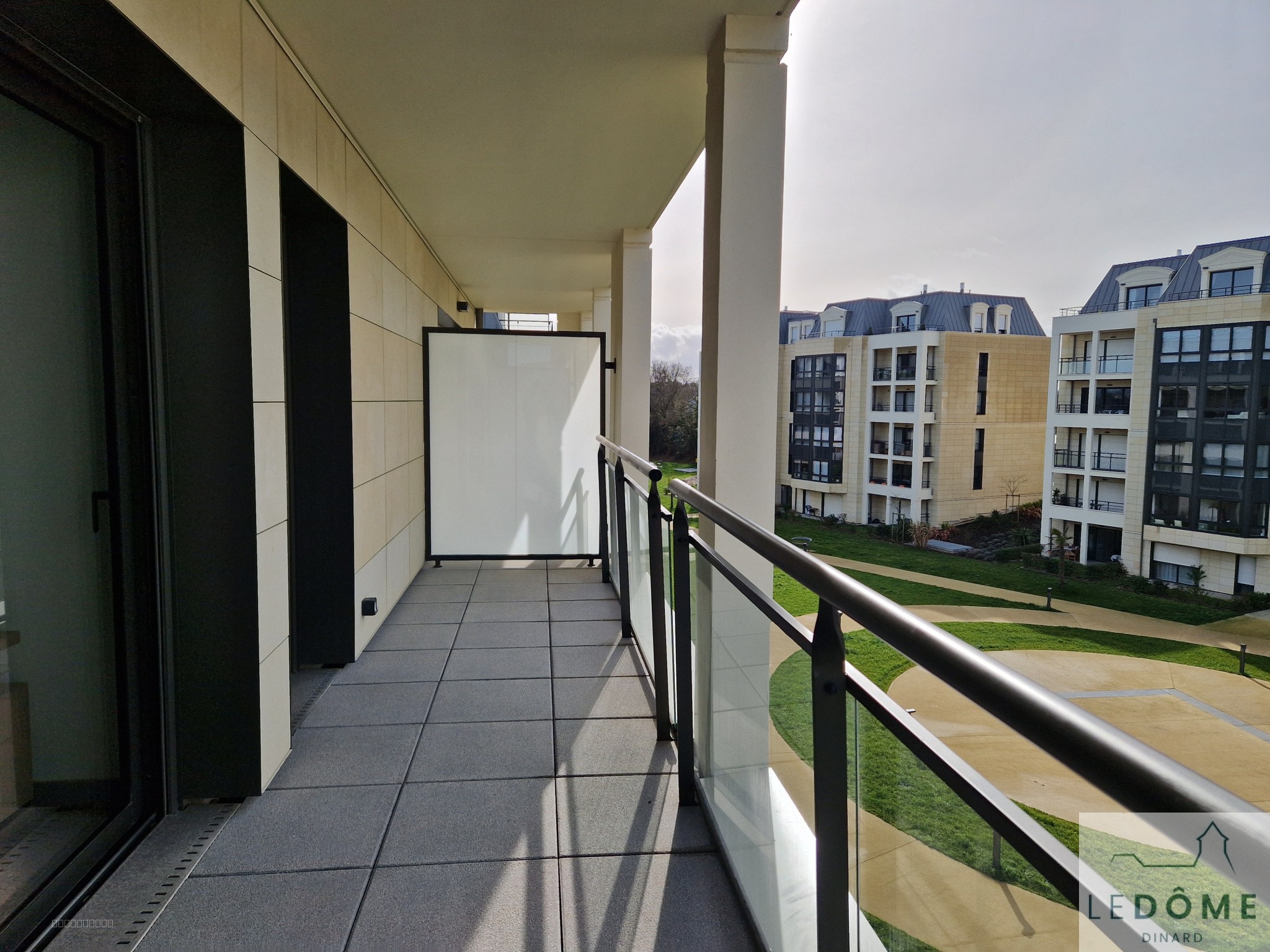 Appartement à vendre à Dinard en exclusivité Type 2 avec balcon Ouest ascenseur et garage — photo 8