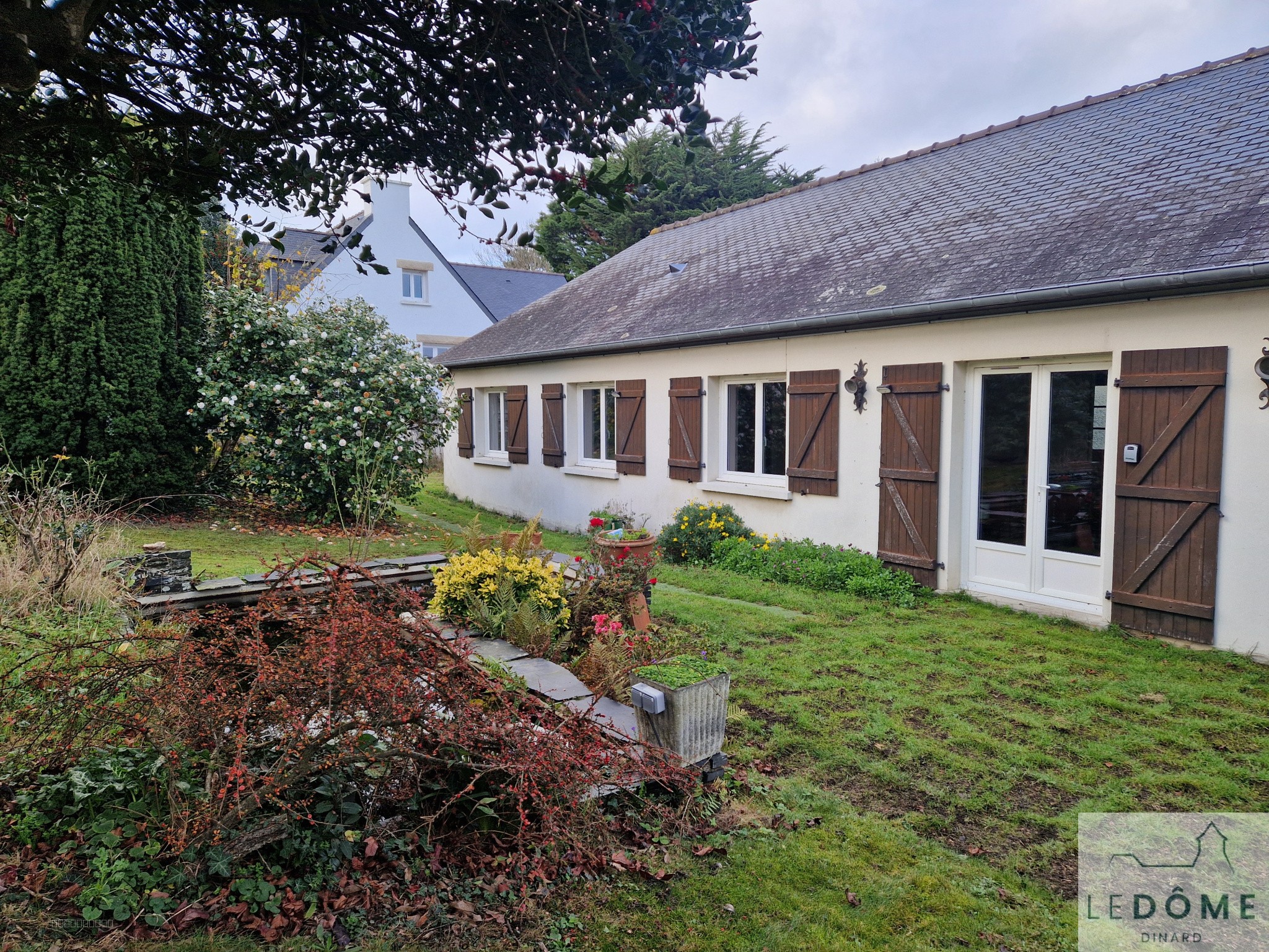 Maison à vendre à Dinard Saint-Énogat Grande maison de plain pied avec jardin — photo 6