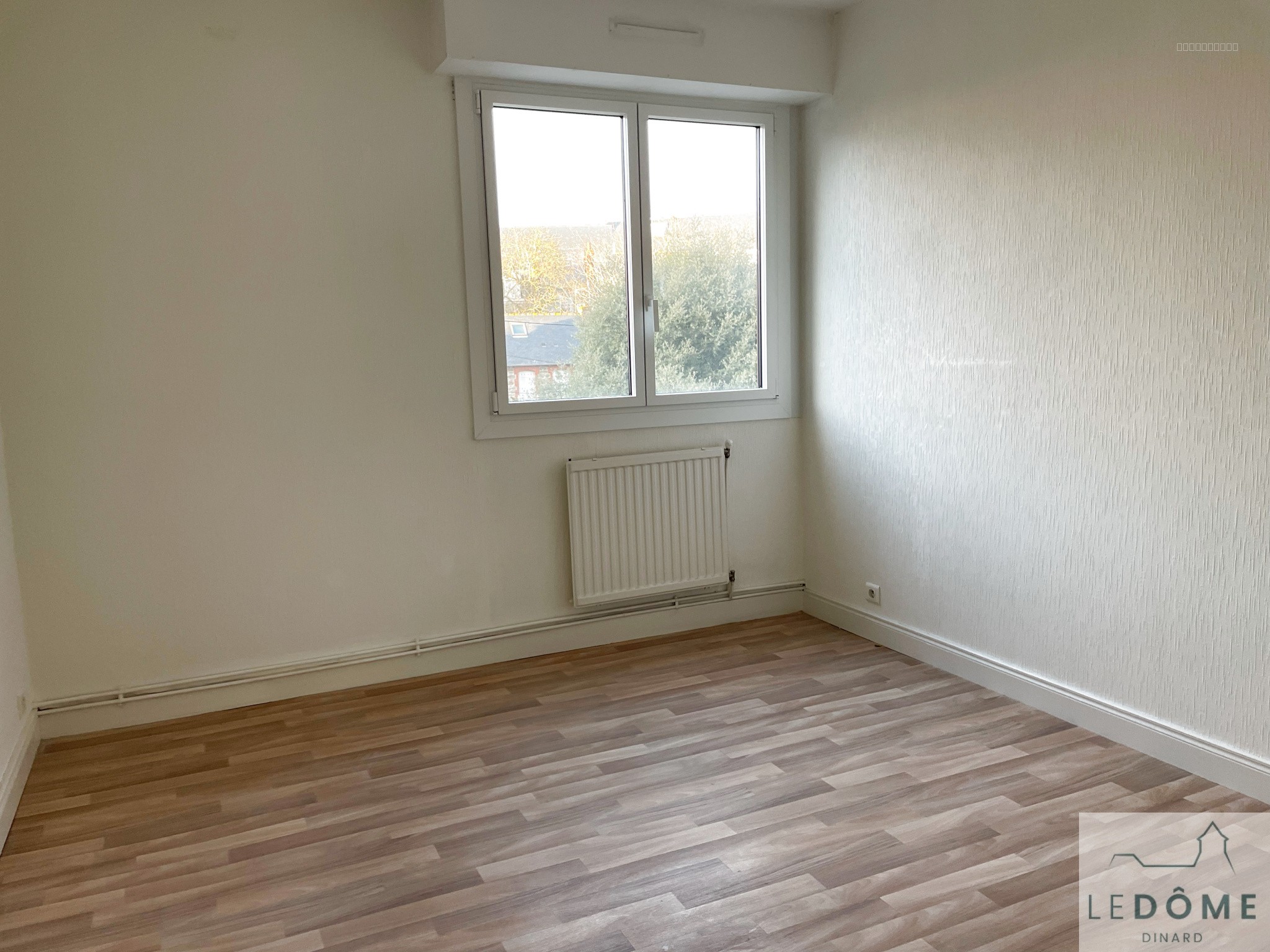 DINARD centre - Appartement Type 3 avec terrasse — photo 3