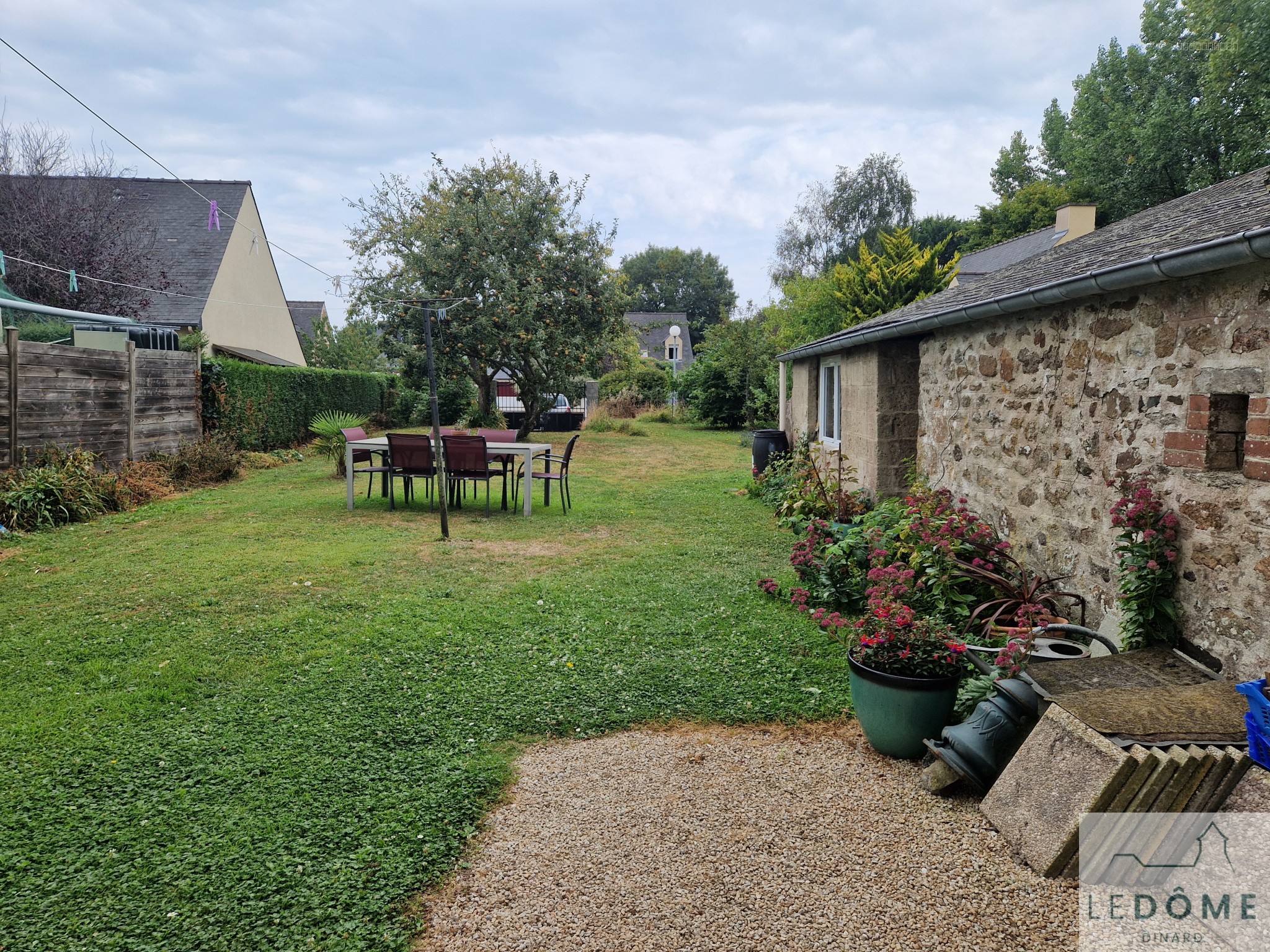 Charmante maison avec jardin 5 chambres et dépendance à vendre à Dinard — photo 13
