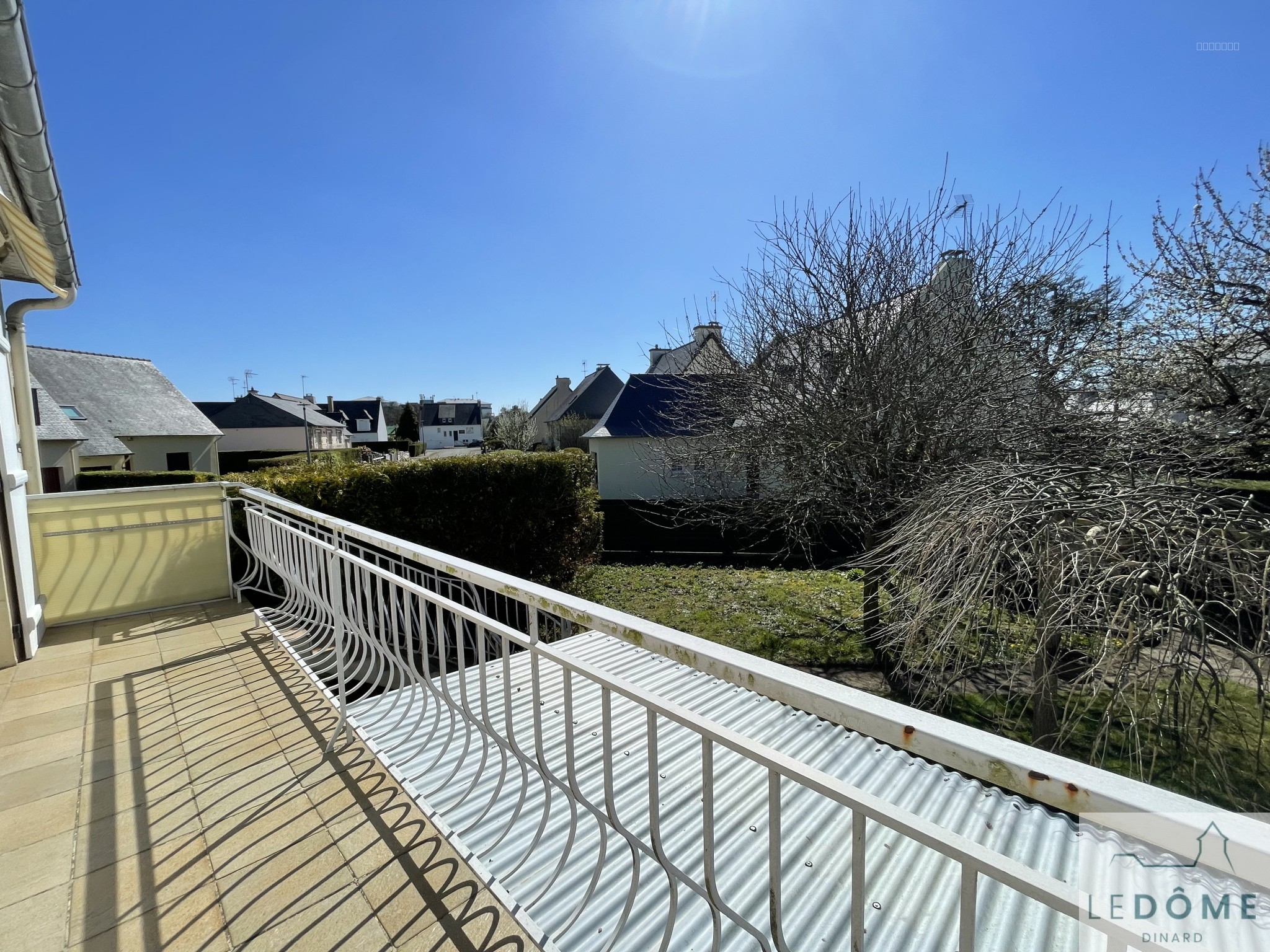 Dinard Maison avec jardin proche plage et commerces à rénover en vente à Dinard — photo 9