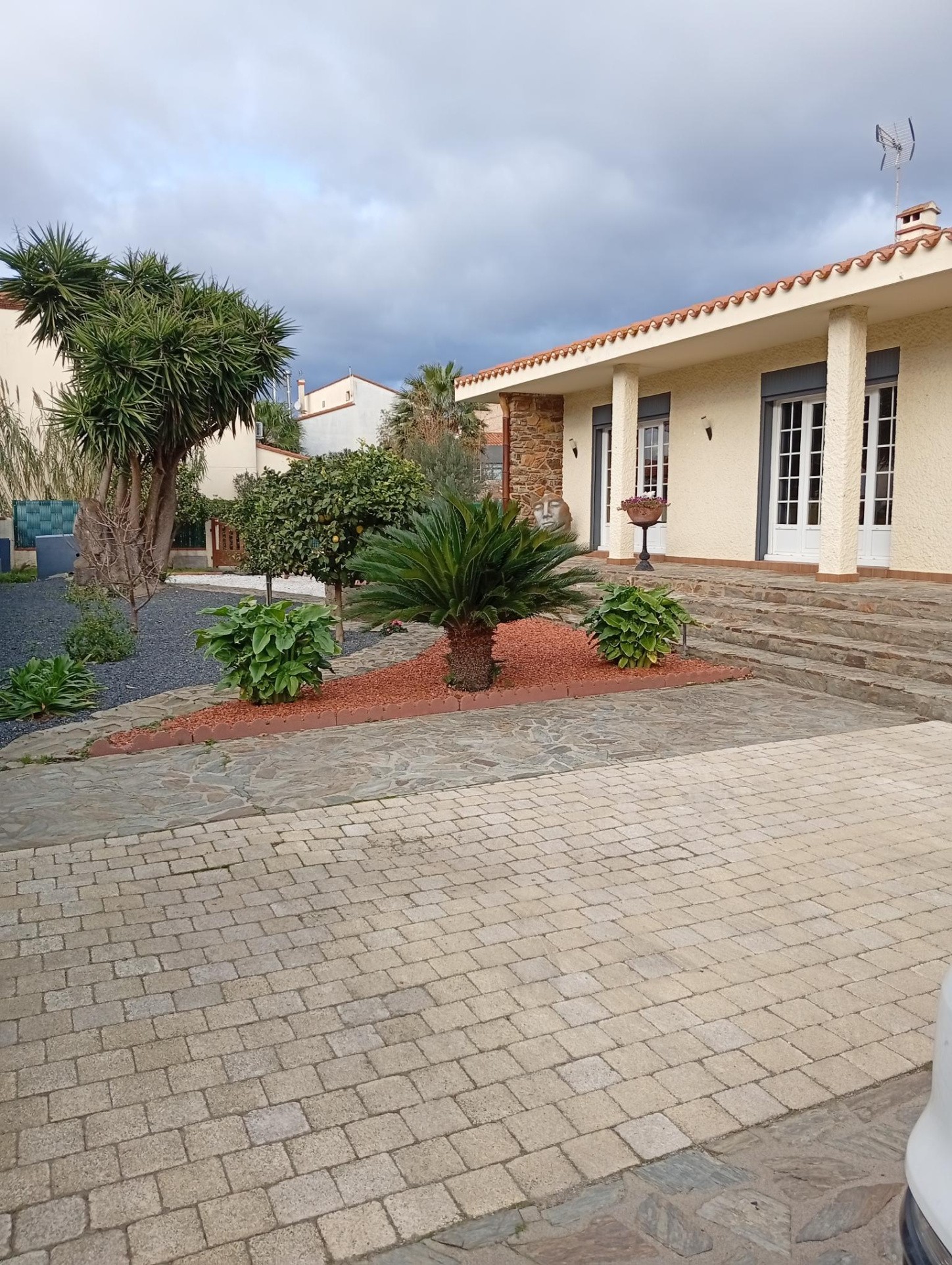 Rare au centre ville de Saint Laurent de la Salanque, villa plein plein 4 faces, superficie 125 m2 bâtie sur — photo 9
