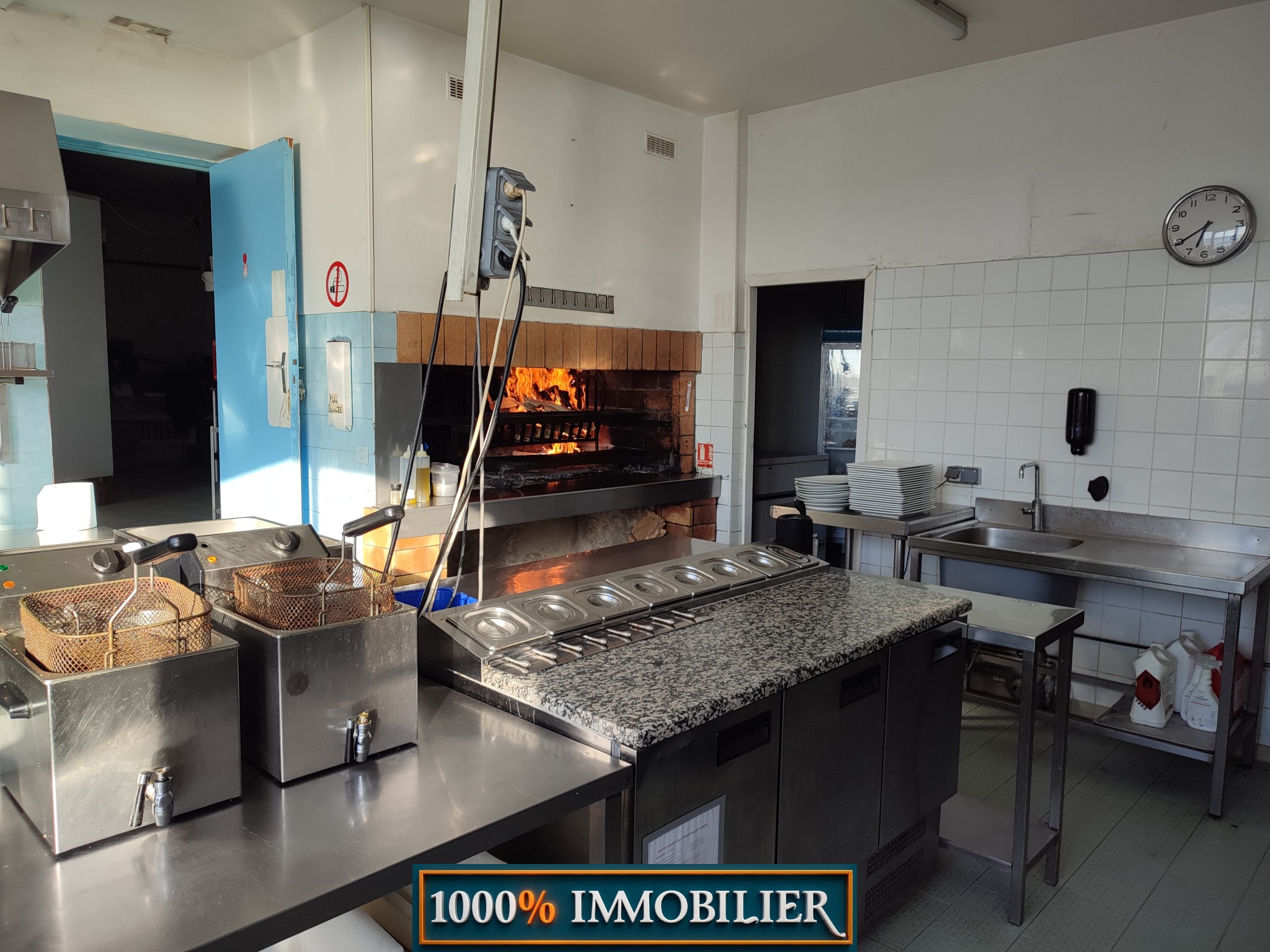 FONDS DE COMMERCE RESTAURANT 460 M2  + LICENCE IV + TERRASSES — photo 20