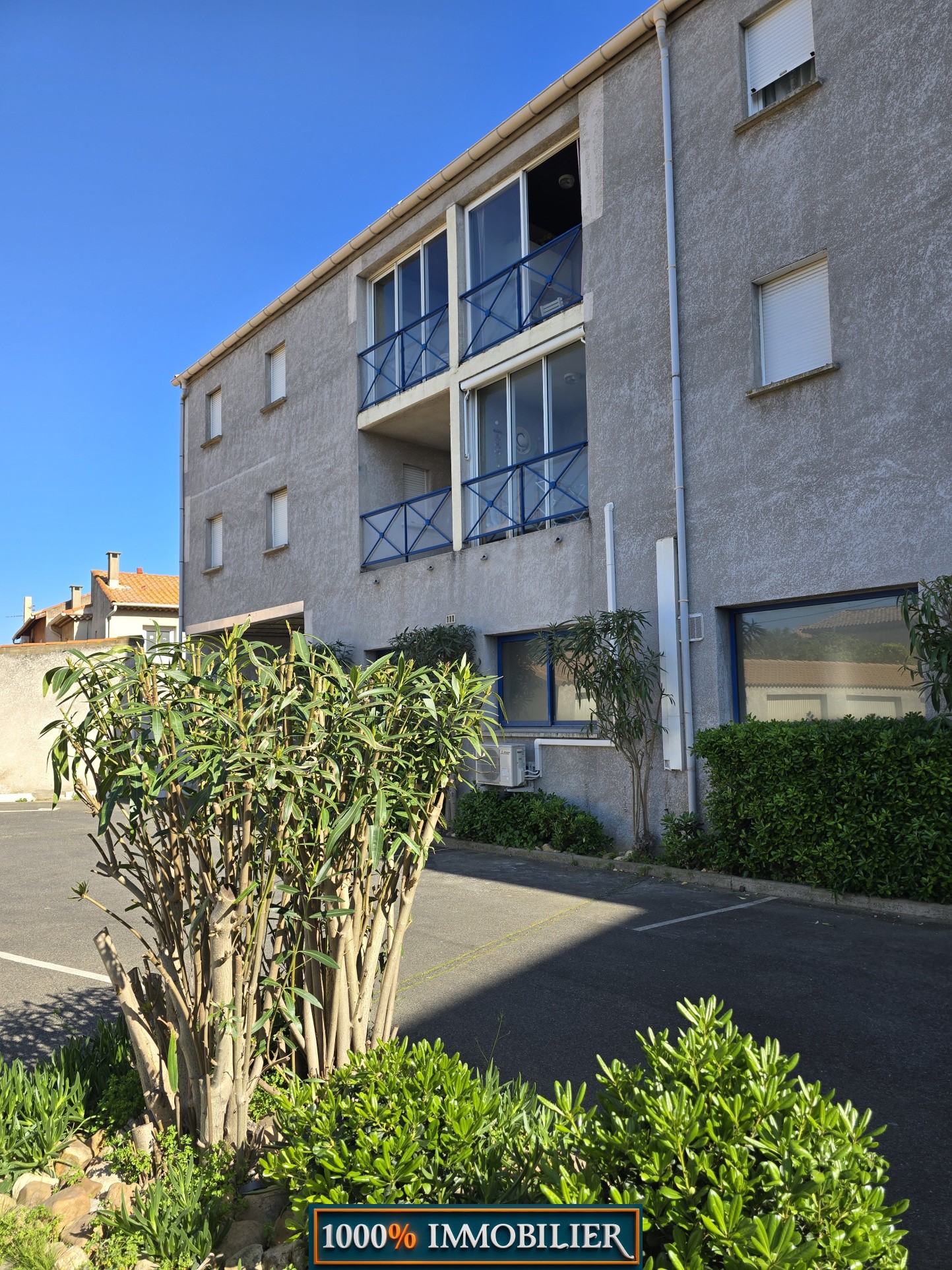 Appartement T3 avec terrasse, place de parking, ascenseur et piscine — photo 2