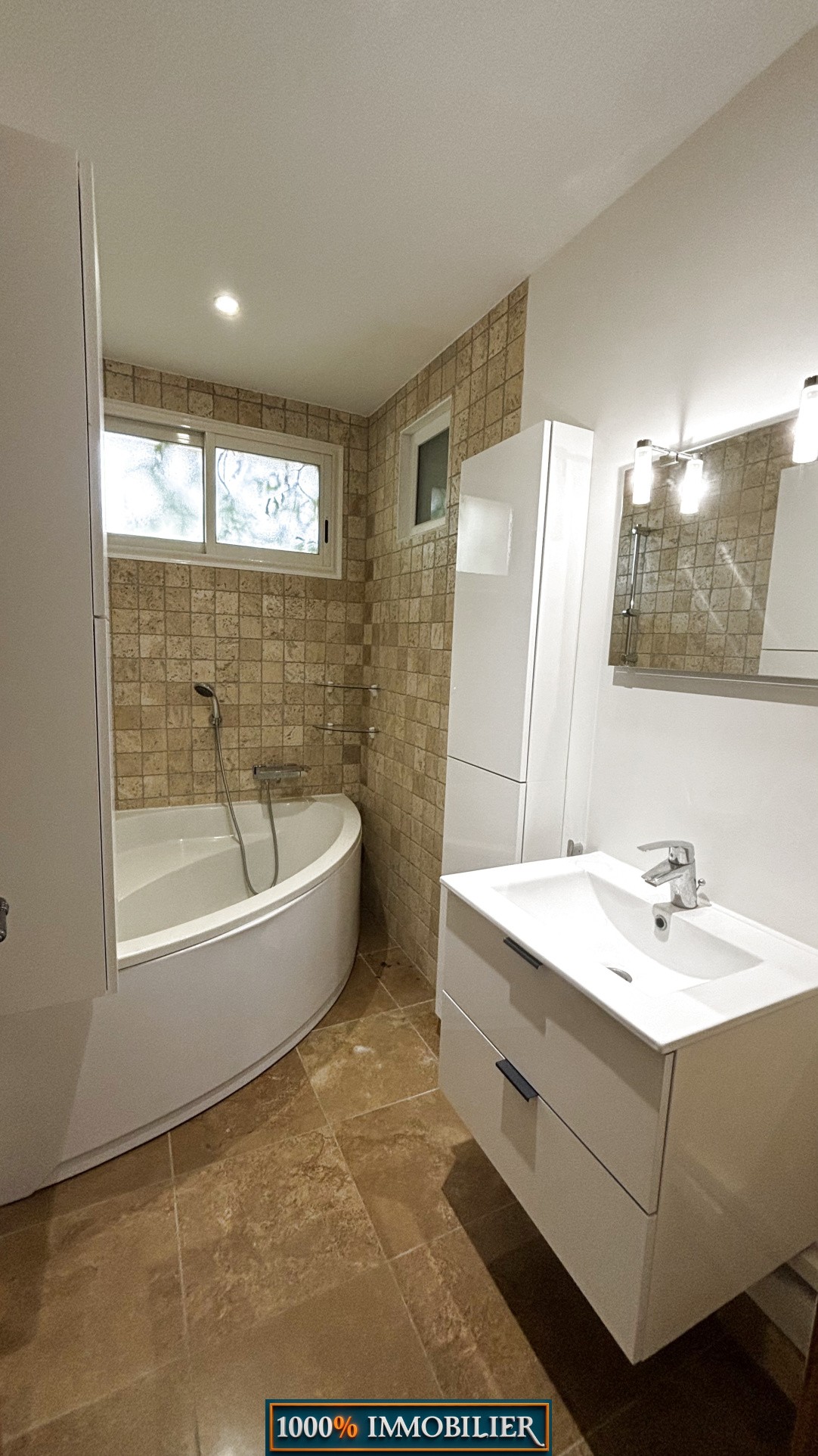 Villa de plain pied en 4 faces — photo 7
