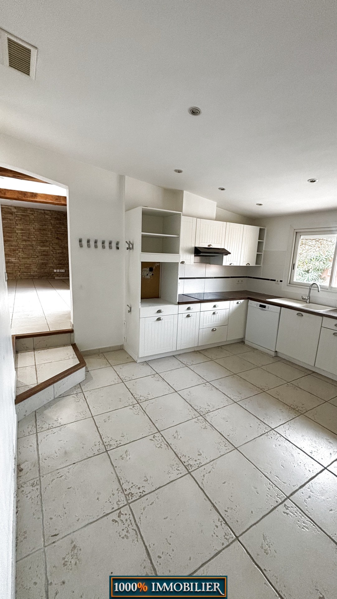 Villa de plain pied en 4 faces — photo 9
