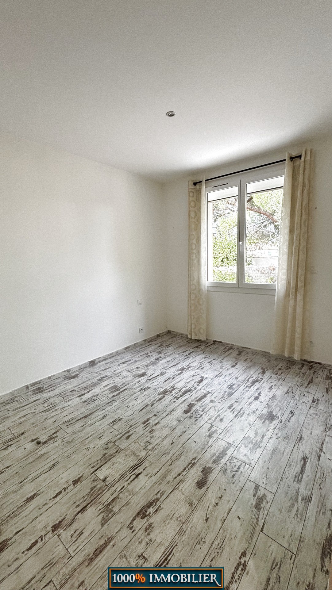 Villa de plain pied en 4 faces — photo 8