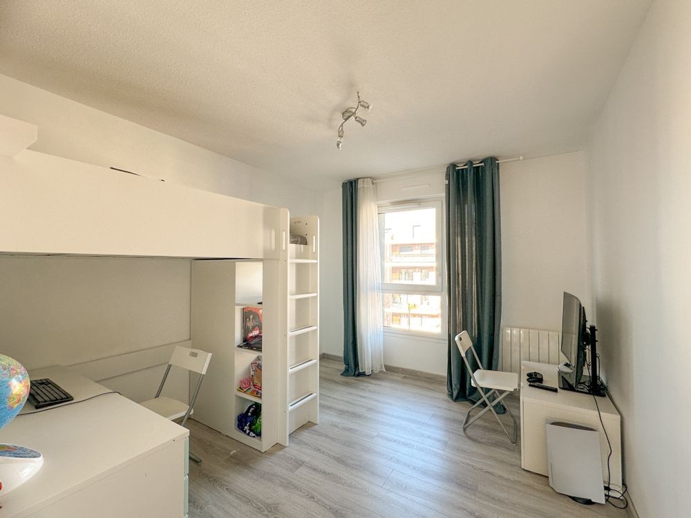 LONGEVILLE LES METZ - situé au Boulevard Saint Sym — photo 7