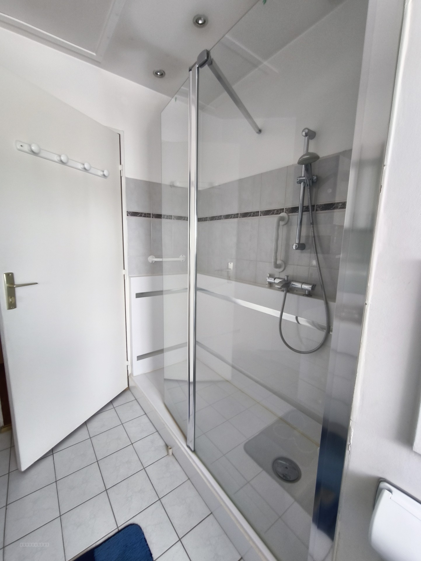 Duplex lumineux avec ascenseur   3 chambres   90 m2   Beauchamp centre — photo 10