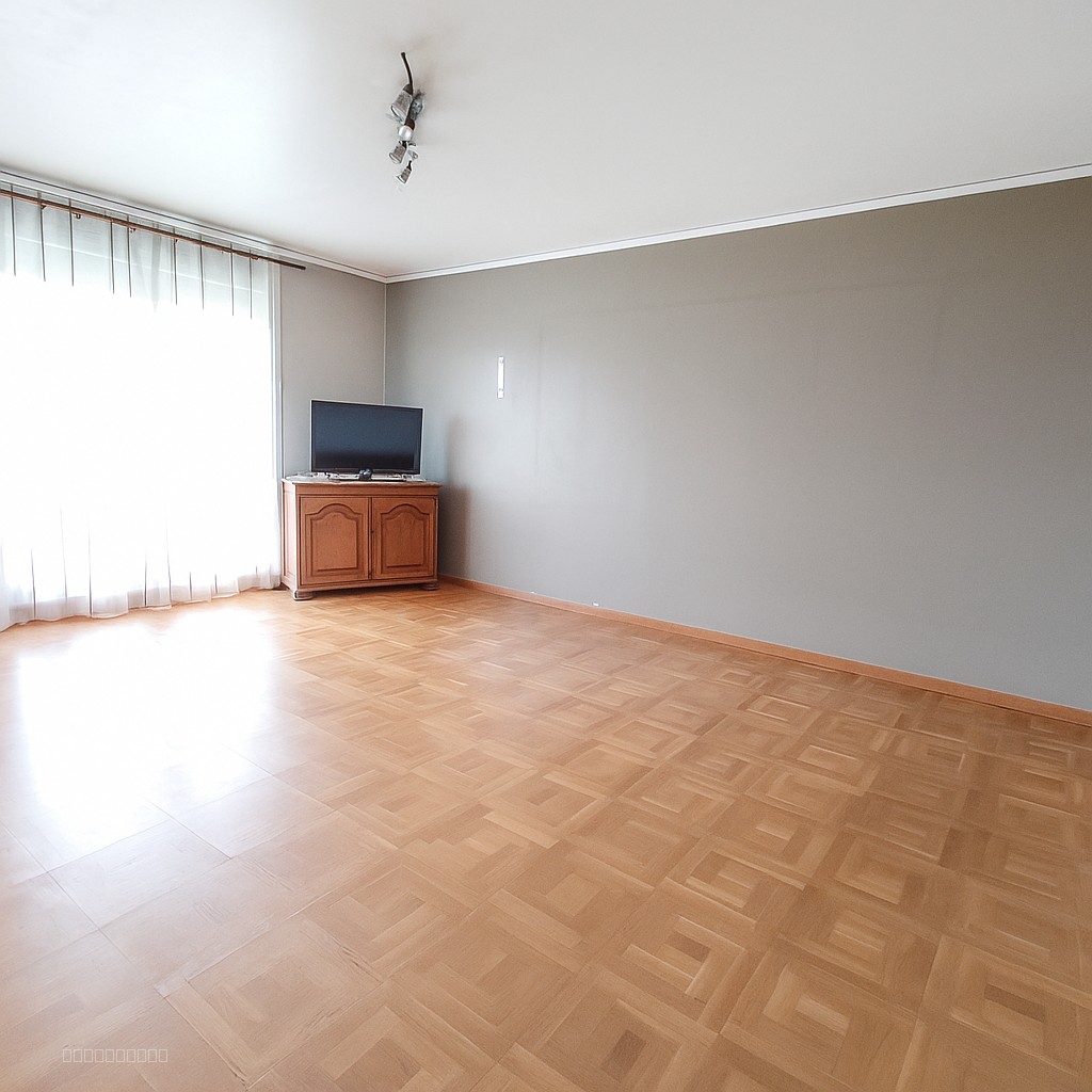 Duplex lumineux avec ascenseur   3 chambres   90 m2   Beauchamp centre — photo 2