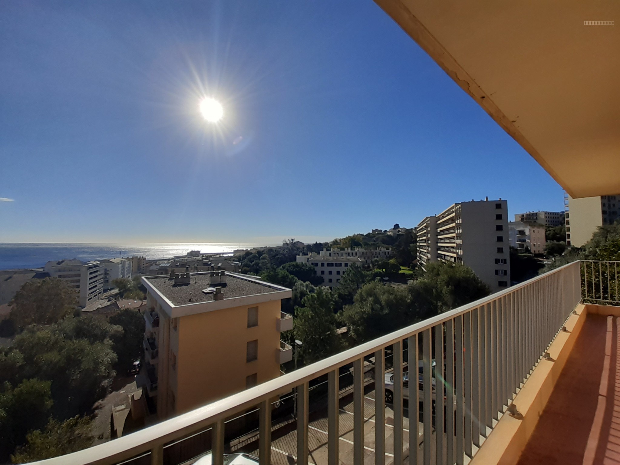 BEL APPARTEMENT T4 AVEC TERRASSE ET VUE MER, A TOGA — photo 3