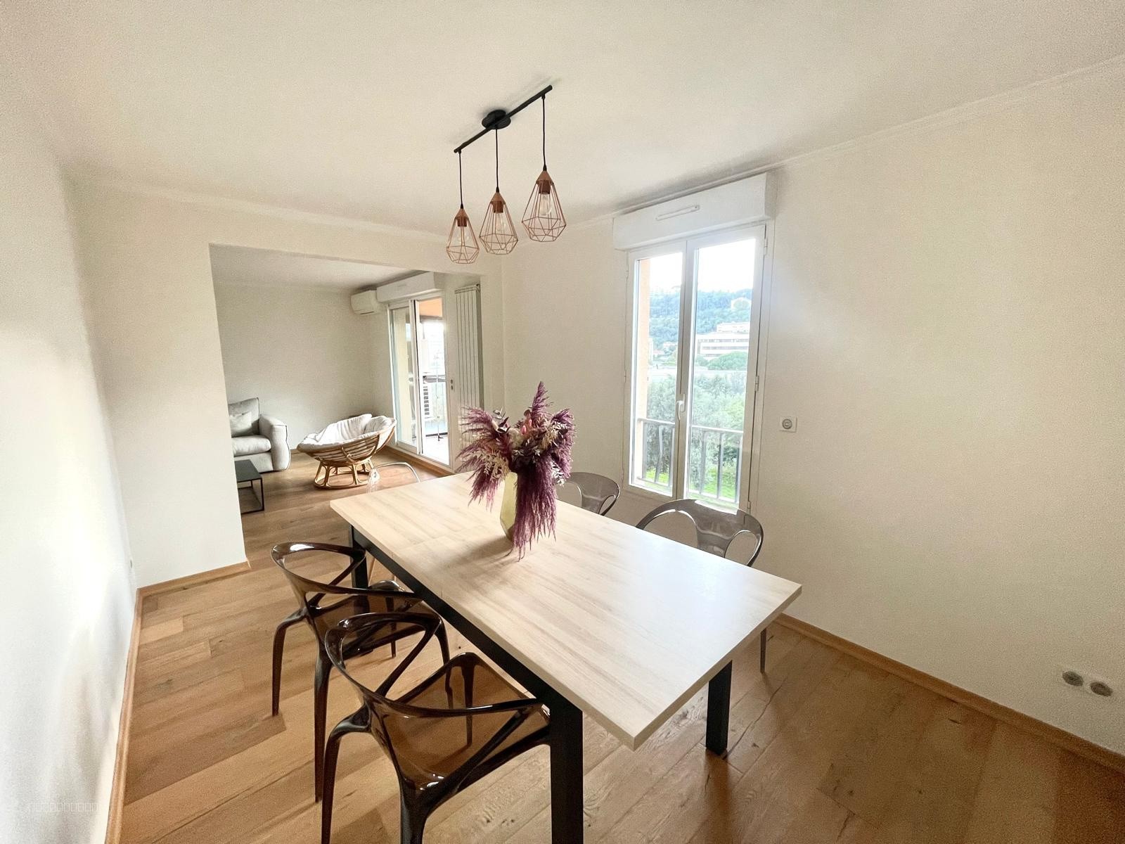 Bastia quartier Préfecture Appartement F5 avec garage — photo 2