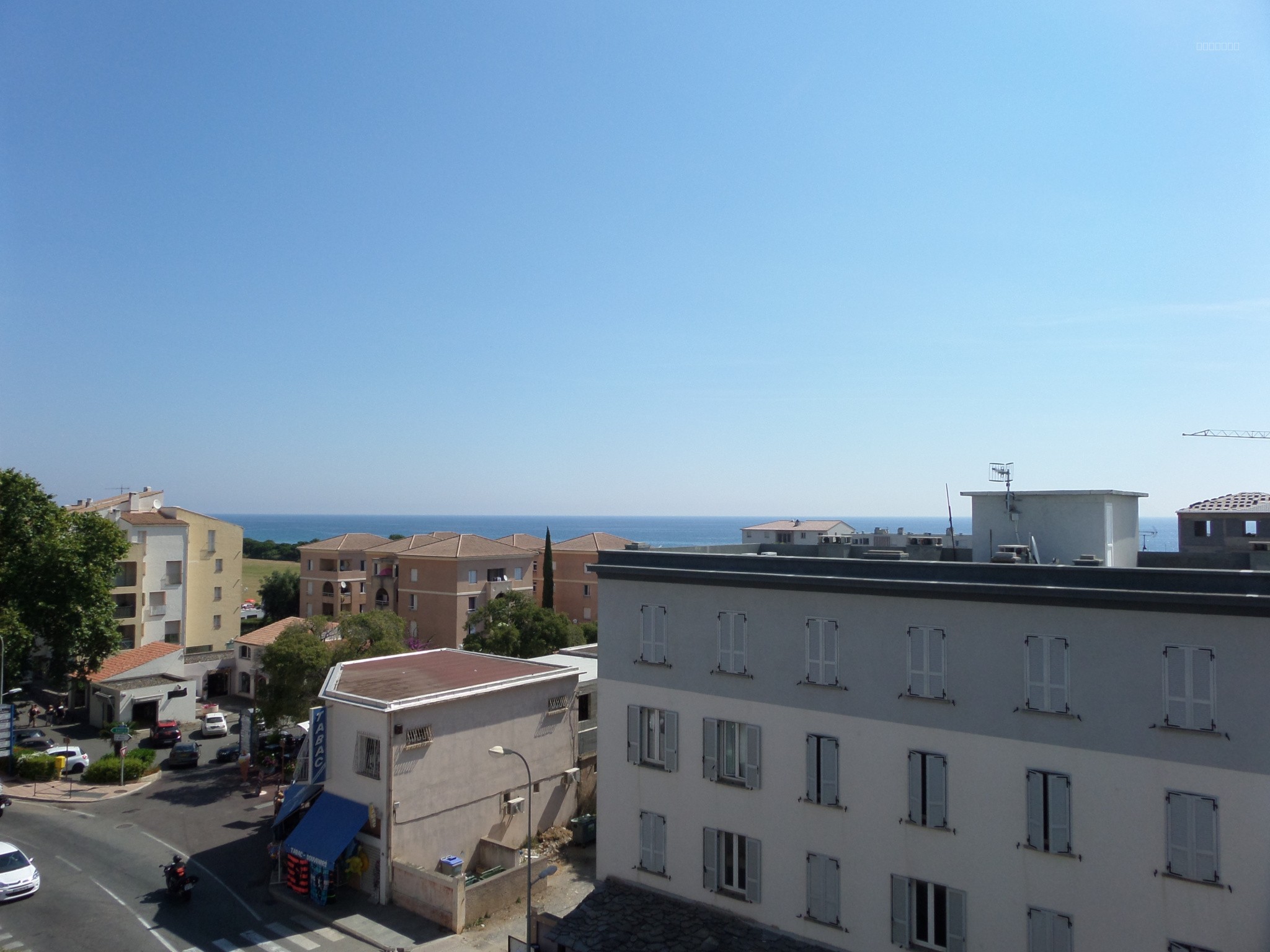 BEL APPARTEMENT VU MER ET MONTAGNE DE 90 M2 AVEC TERRASSE ET VERANDA A MORIANI PLAGE — photo 17
